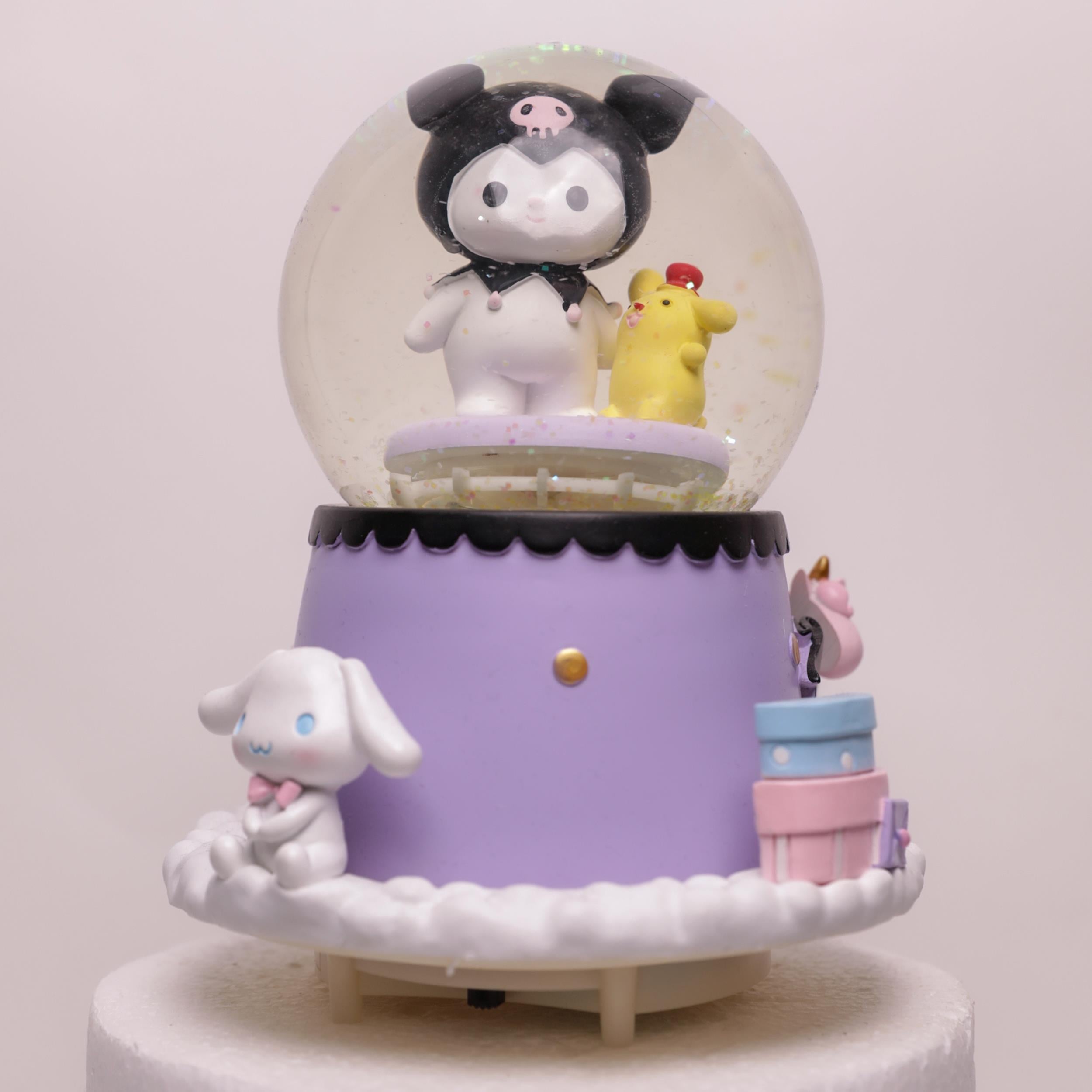 Kuromi Ve Pompompurin  Büyük Boy Işıklı Müzikli Kar Küresi