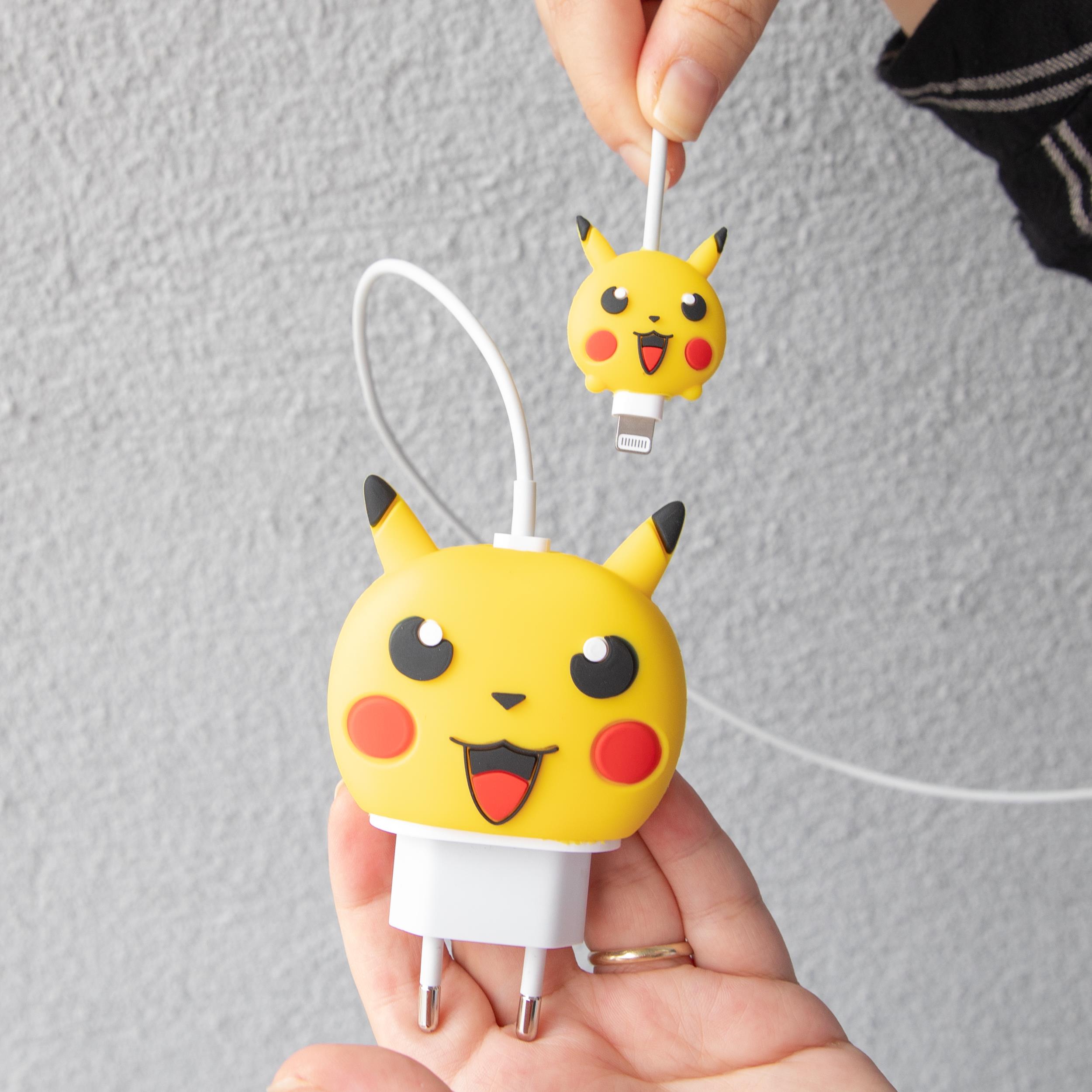 Pikaçu Pokemon Şarj Koruyucu Başlığı Ve Kablo Koruyucu Set 