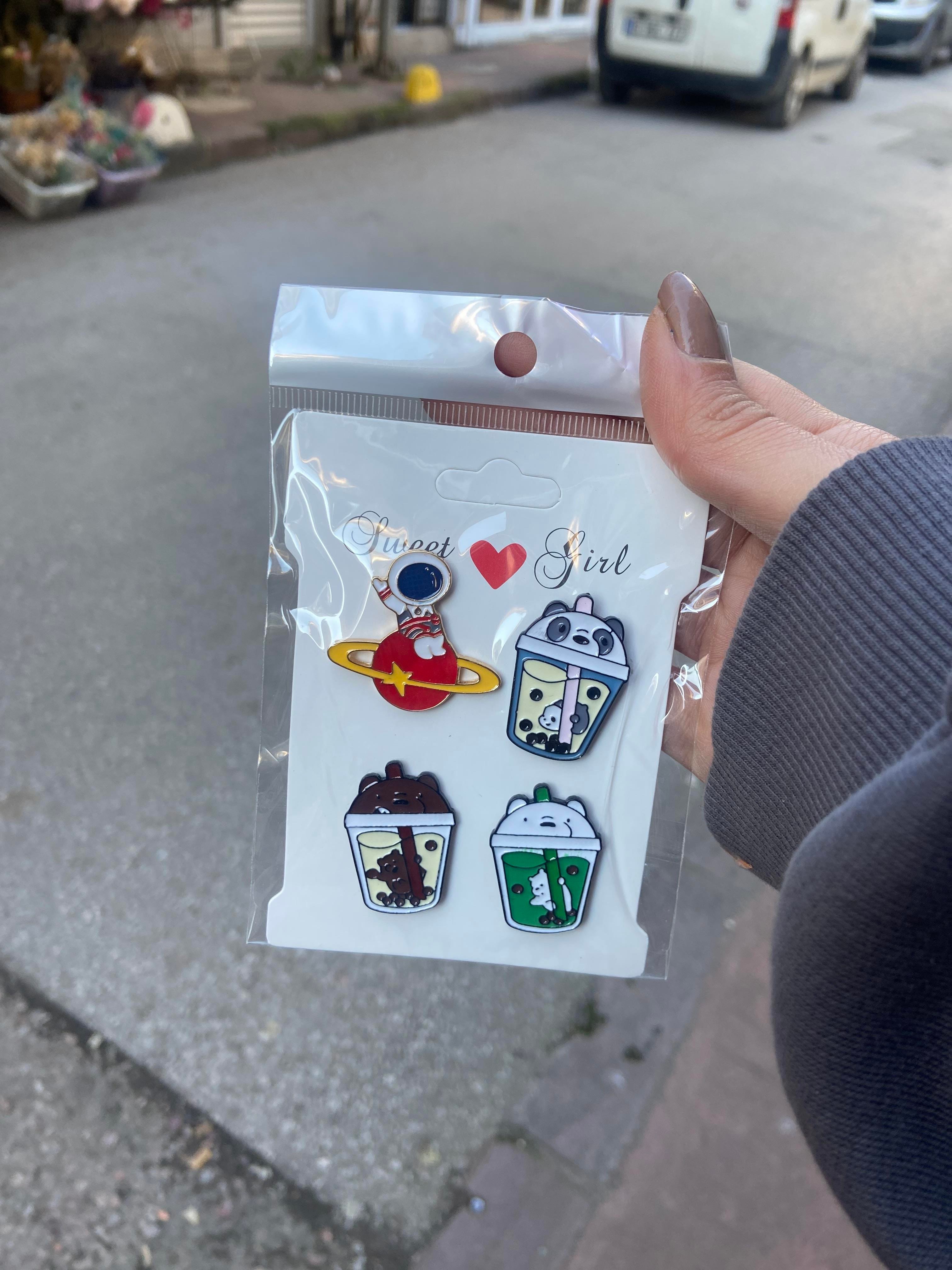 Üç Kafadar Ayılar 4 lü Rozet-Broş Set