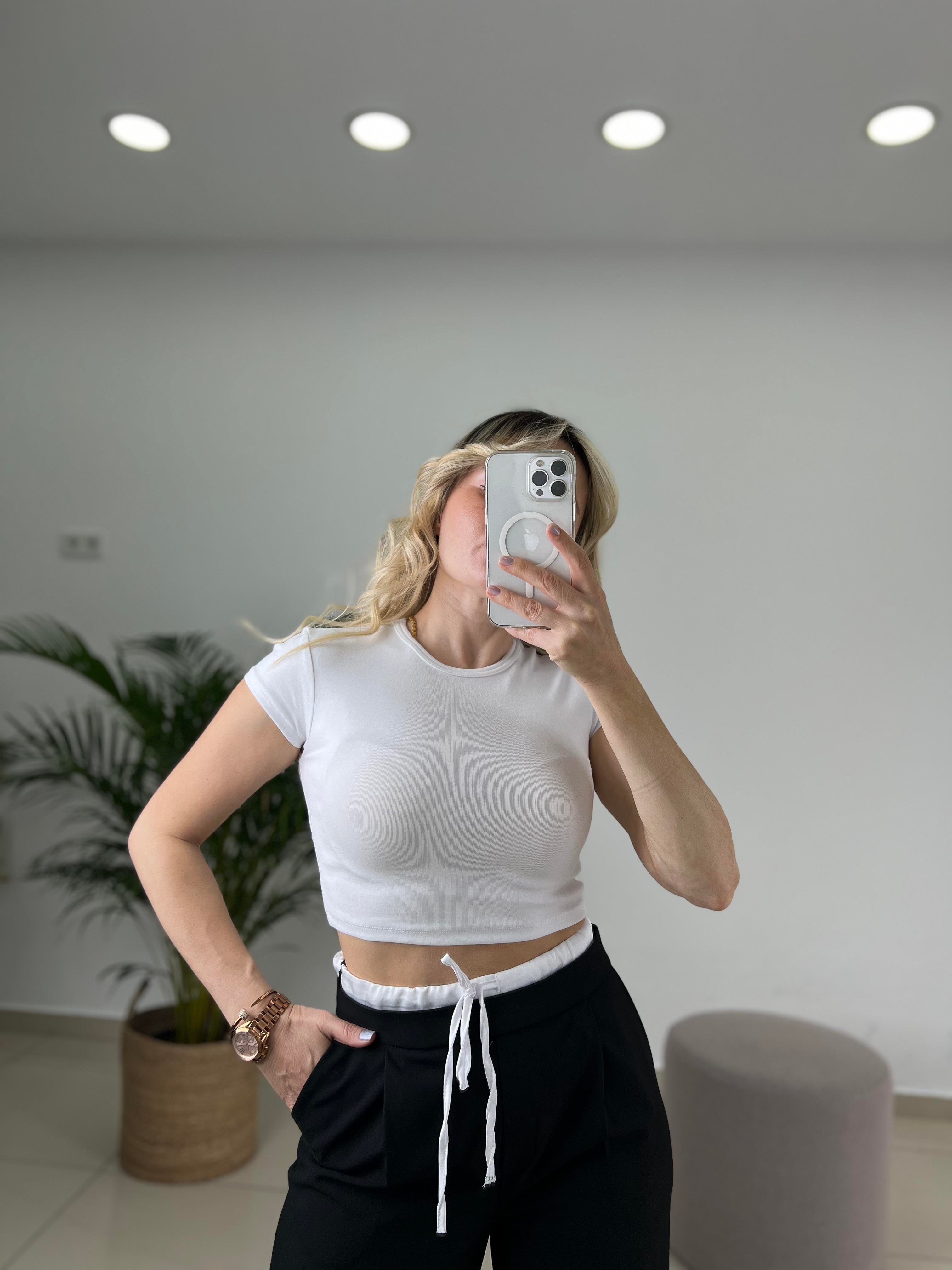 Bisiklet Yaka Basıc Beyaz Crop Tişört 