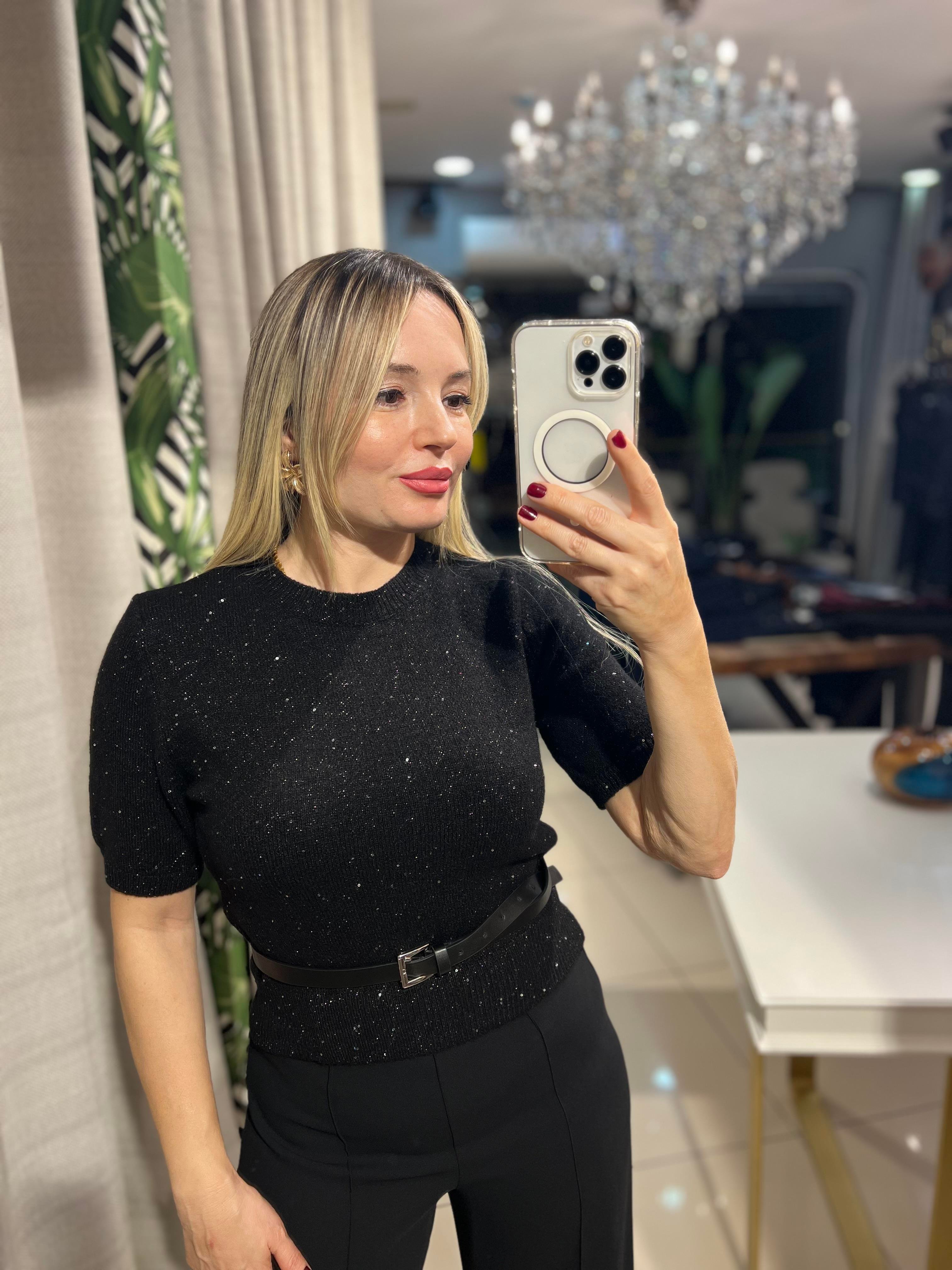 Bisiklet Yaka  Pullu Siyah Triko