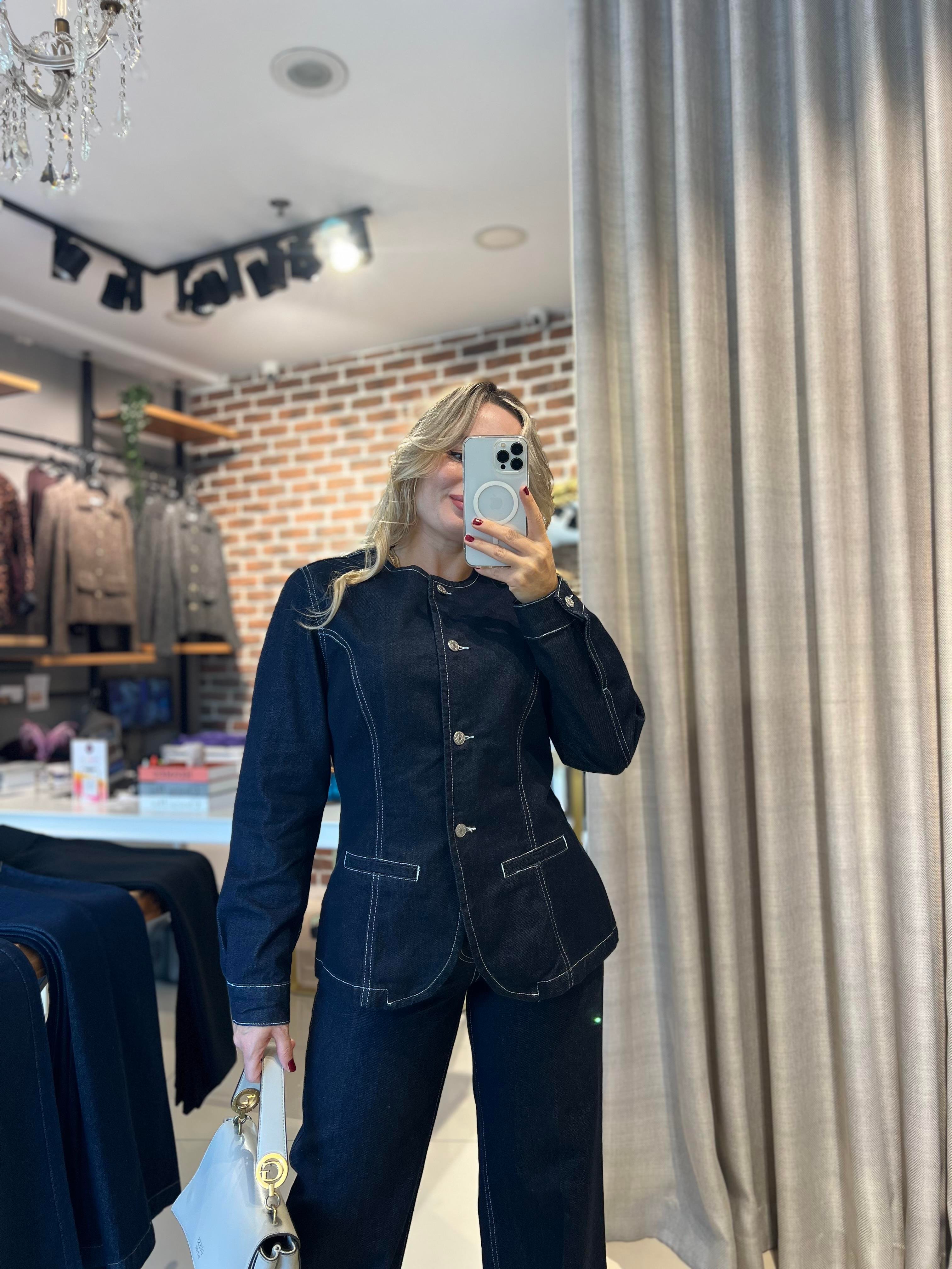 Denim Gömlekli Takım