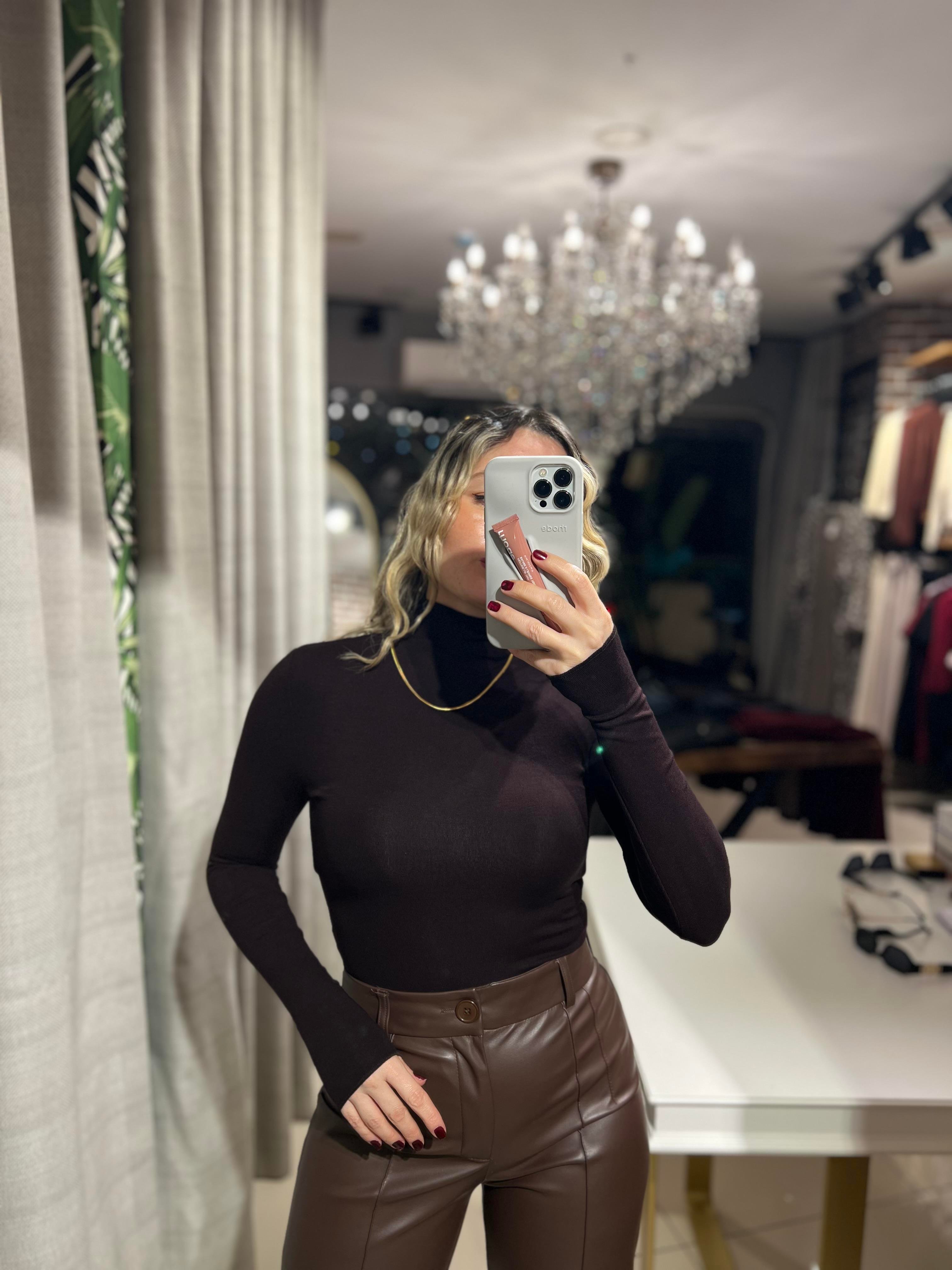 Dik Yaka Uzun Kollu Kahverengi Body