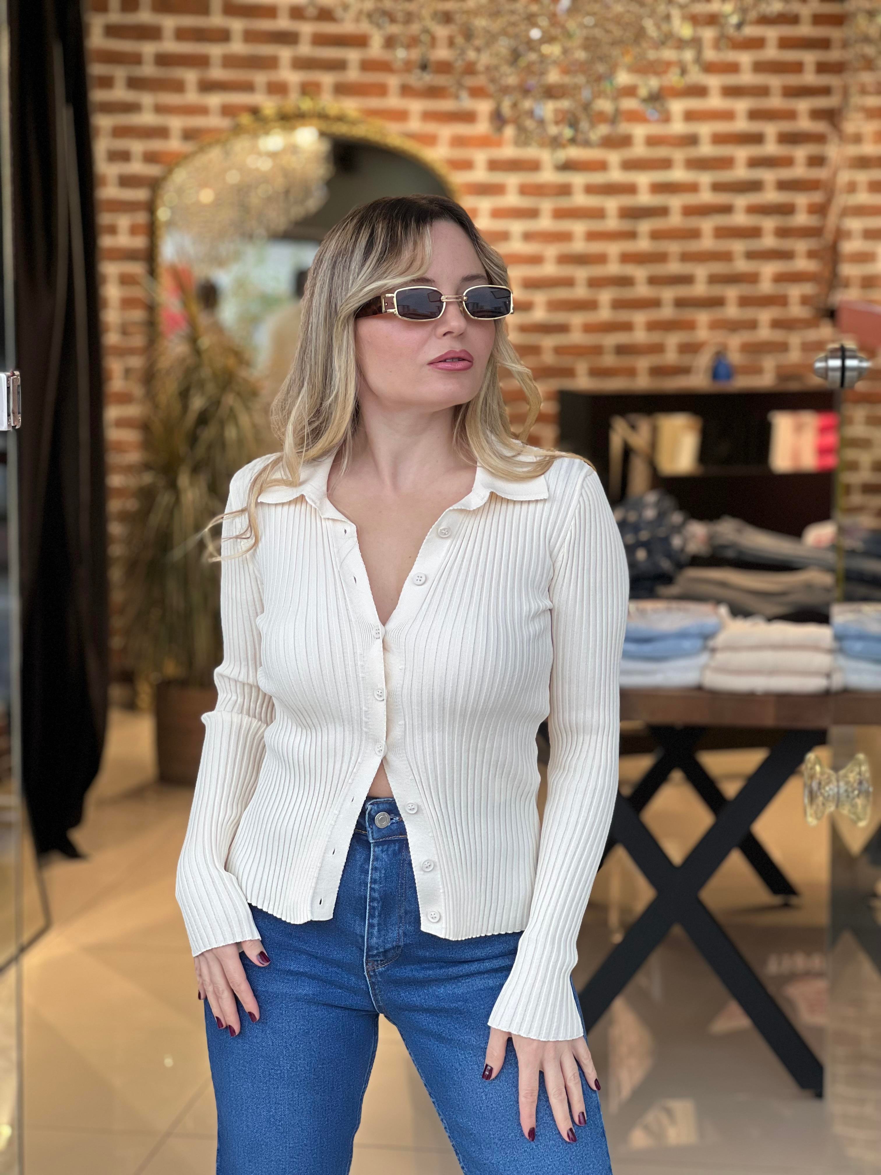Ekru Triko Hırka 