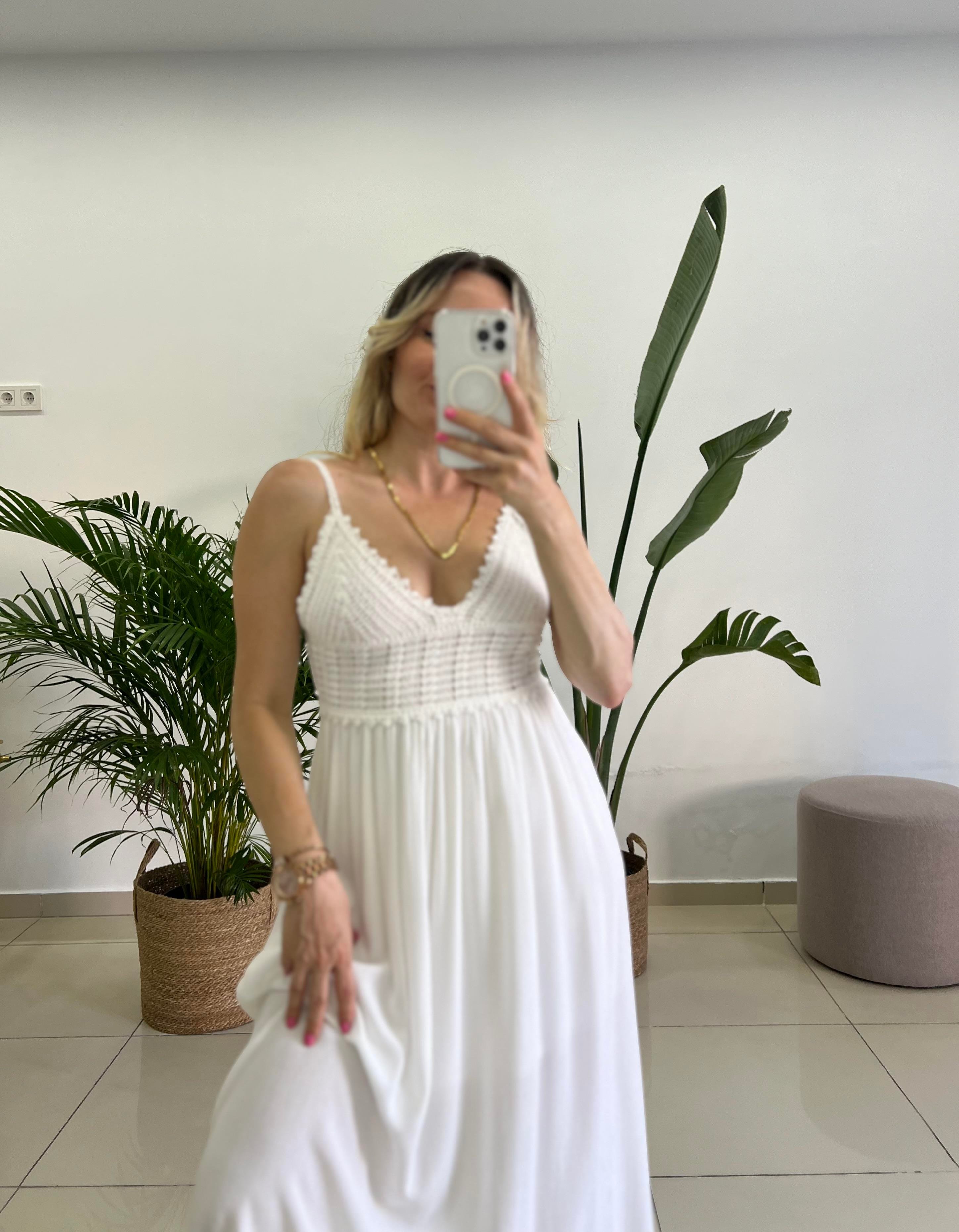 Göğüs Kısmı Örme Detaylı Beyaz Midi Elbise