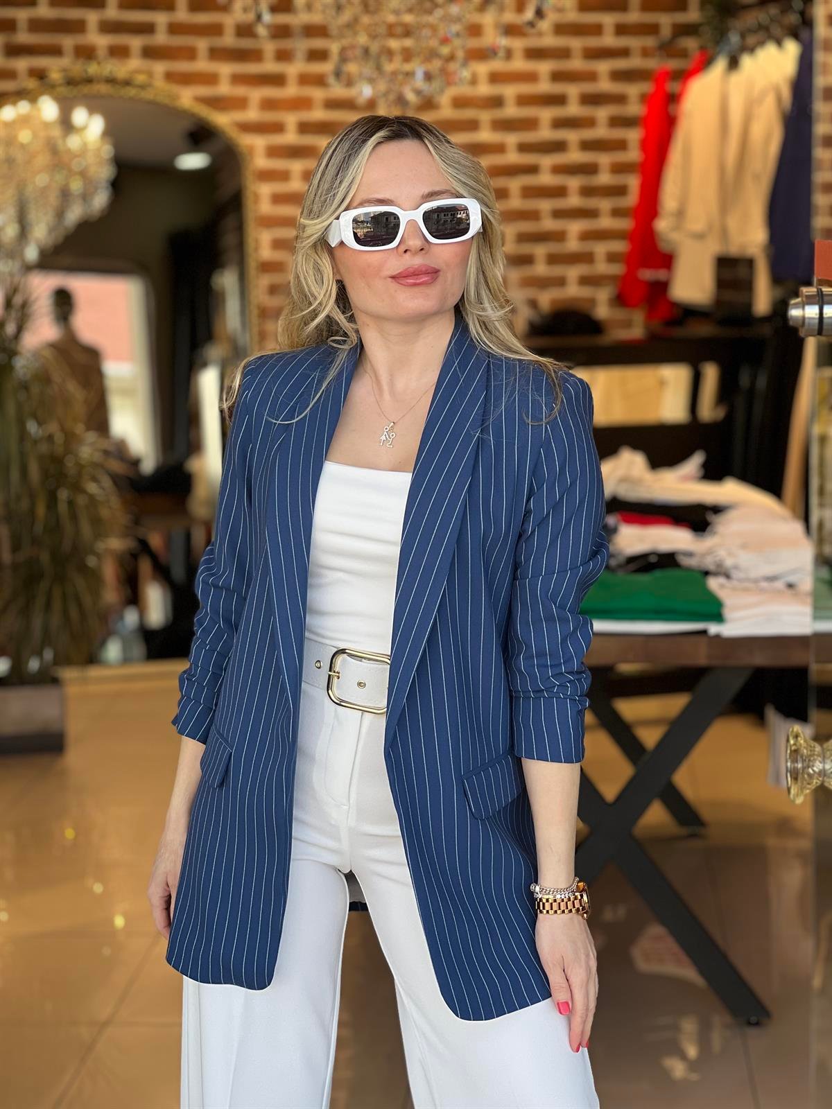 Kolu Büzgülü Çizgili Ceket