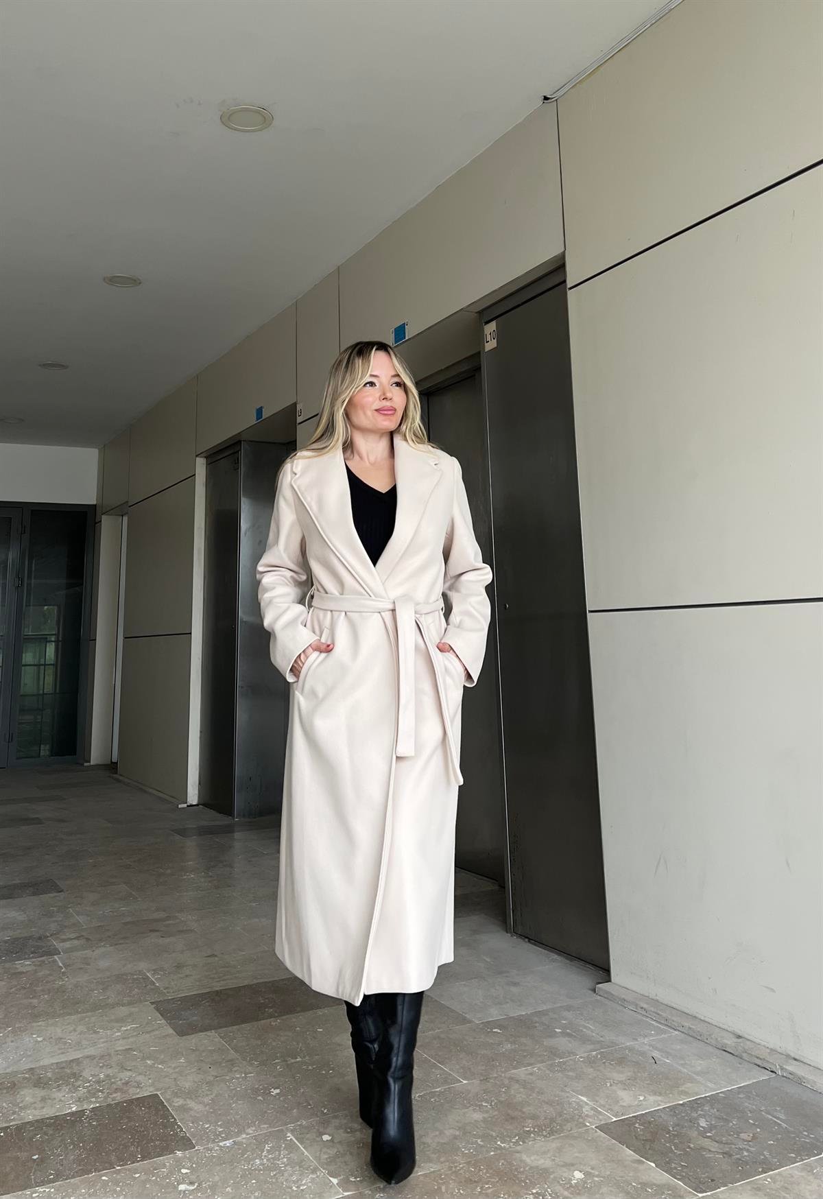 Kuşaklı Taş Renk Kaban 