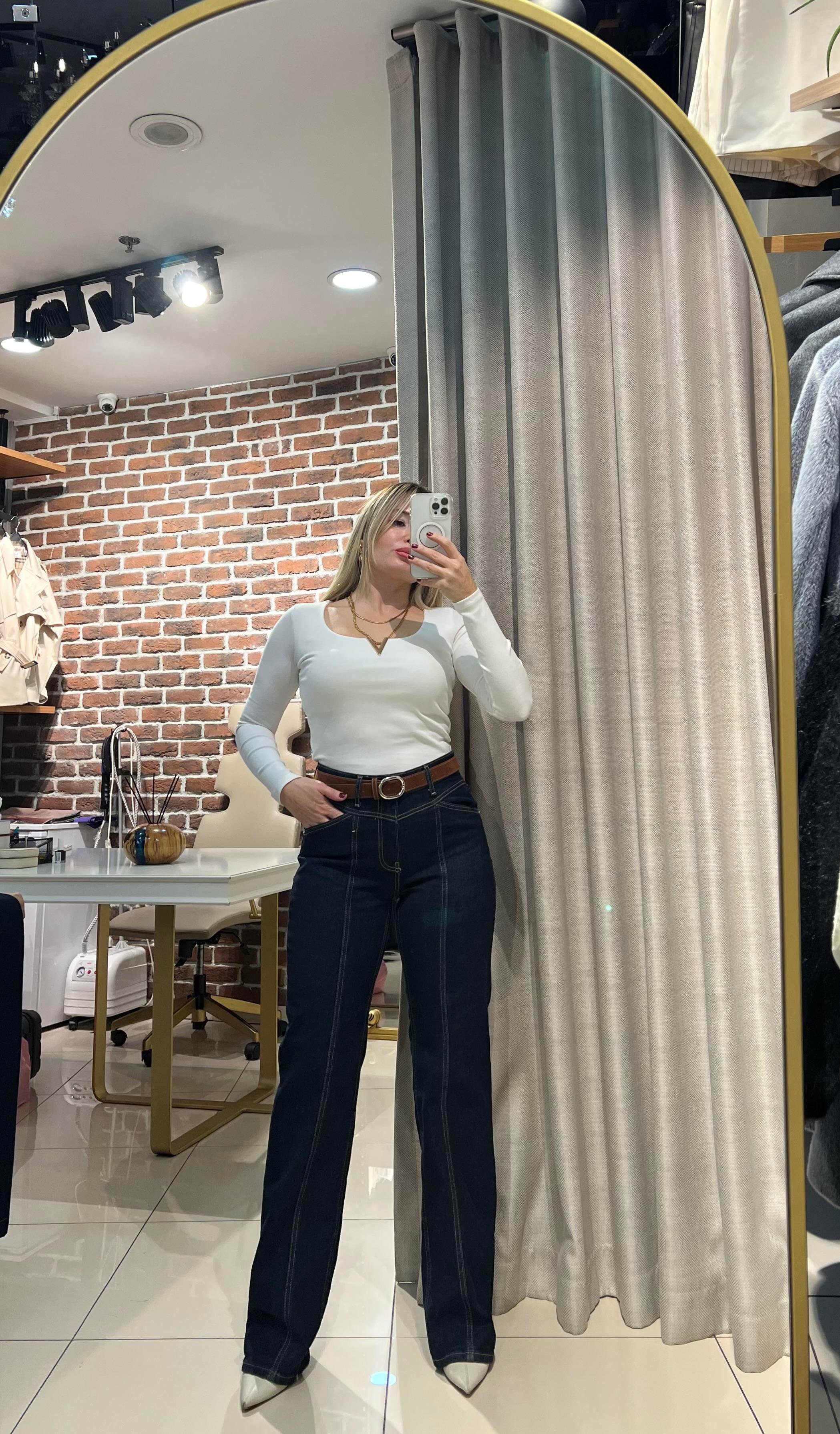 Önü Parça Dikişli Jean