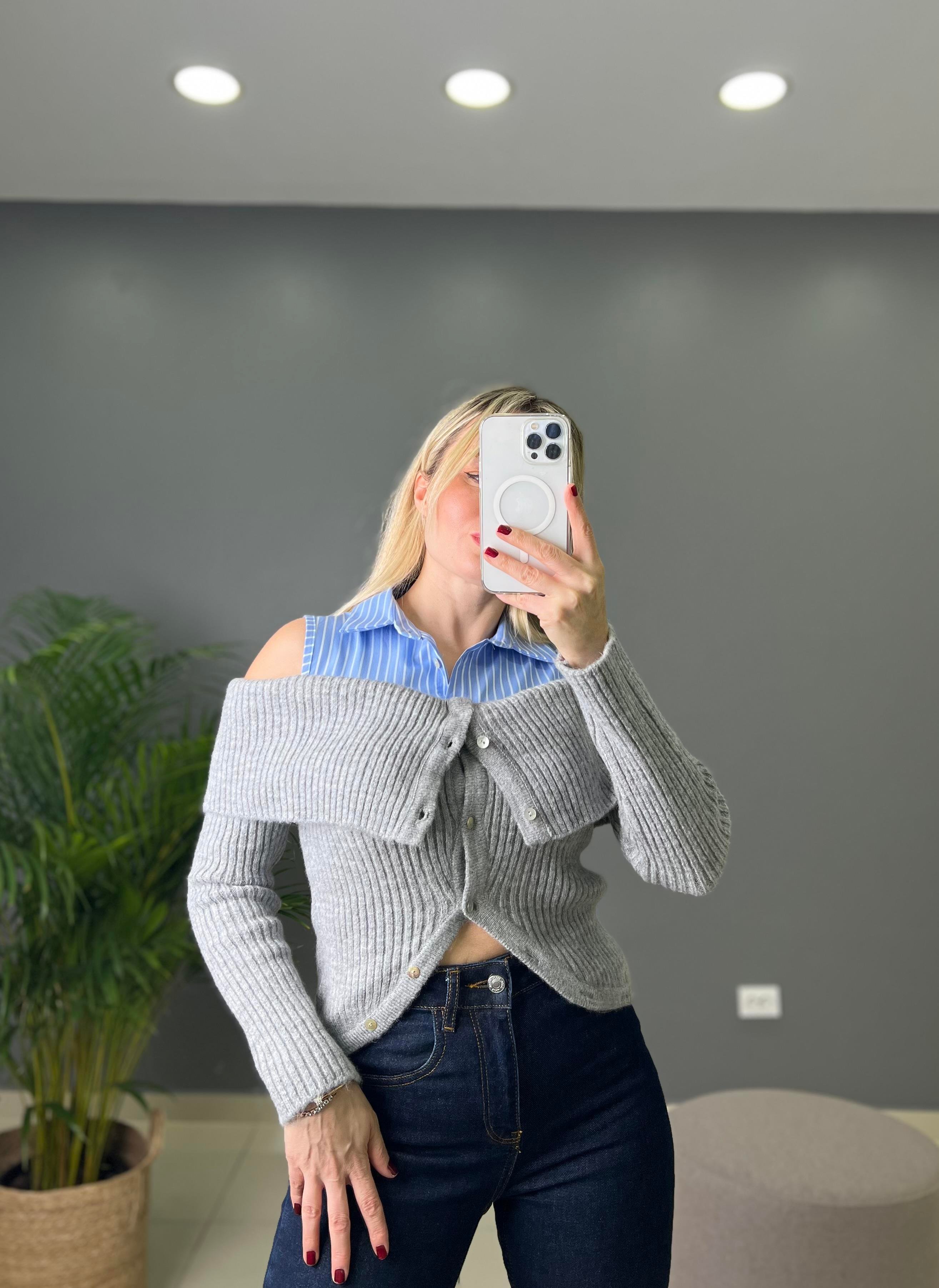 Orijinal Marka Modeli Gömlek Detaylı Triko Bluz 