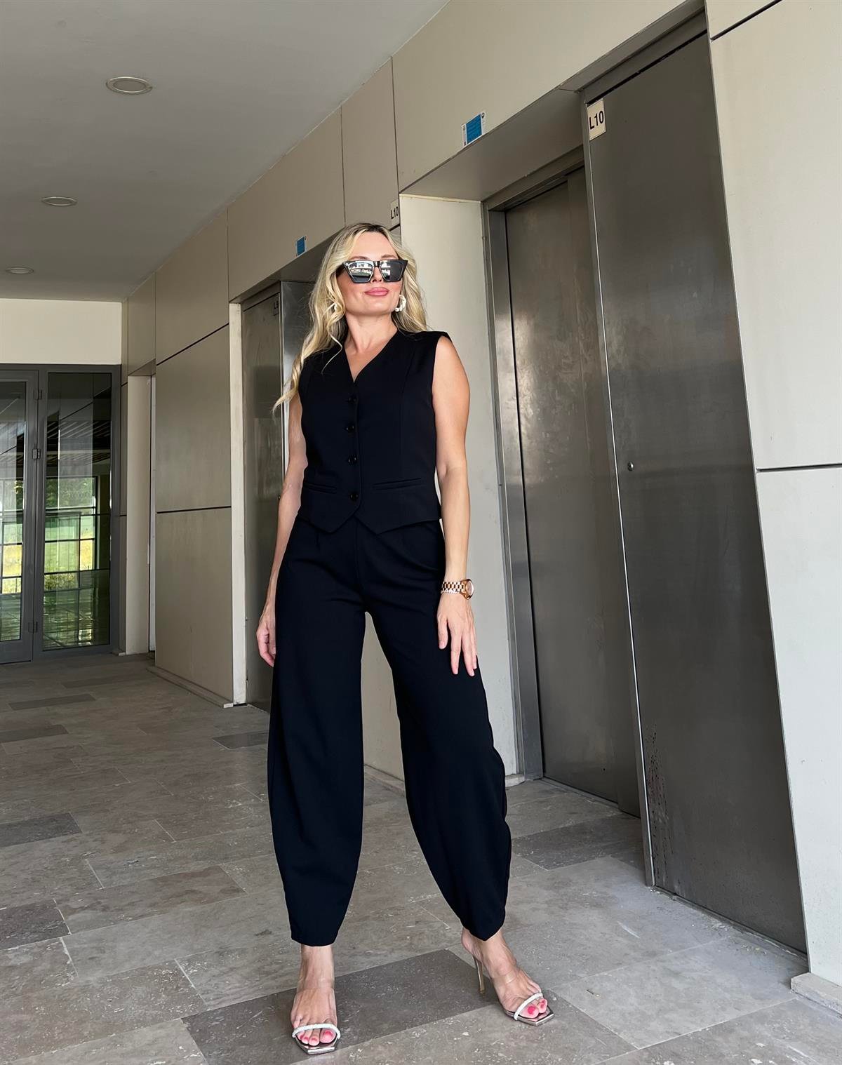 Yarım Balon Siyah Pantolon