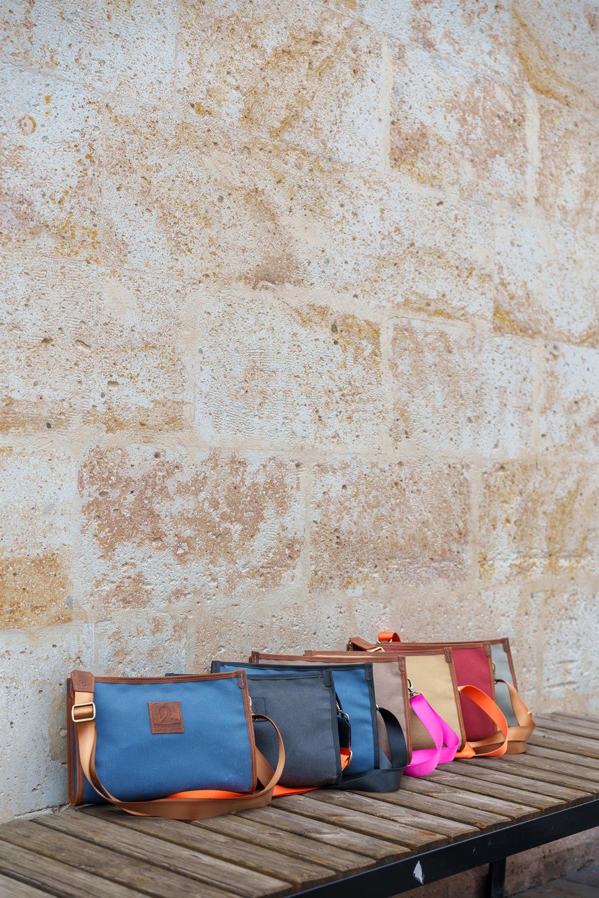 Anita Mavi Kahve Derili