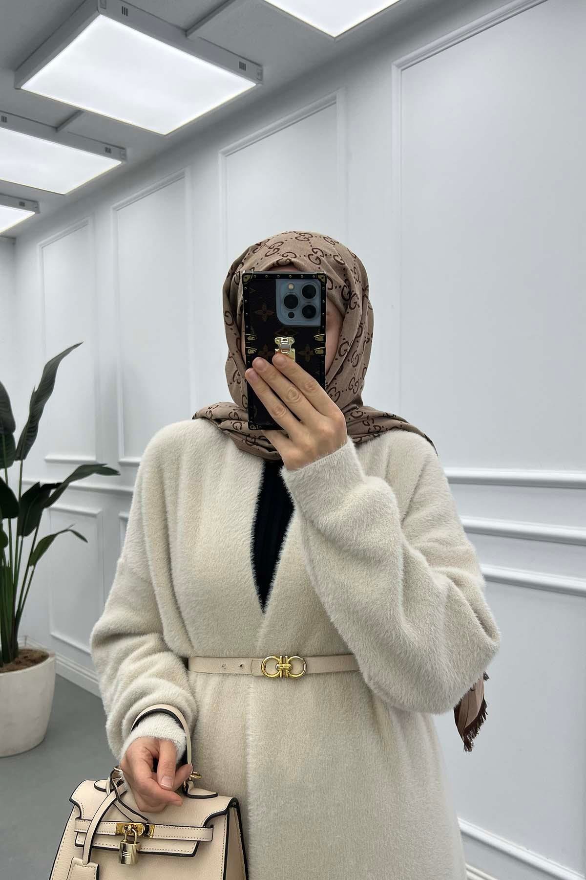Angora Hırka Taş