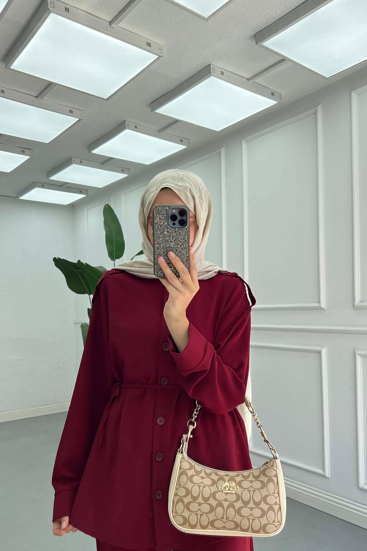 Apolet Detay Hakim Yaka Boydan Düğmeli Takım Bordo