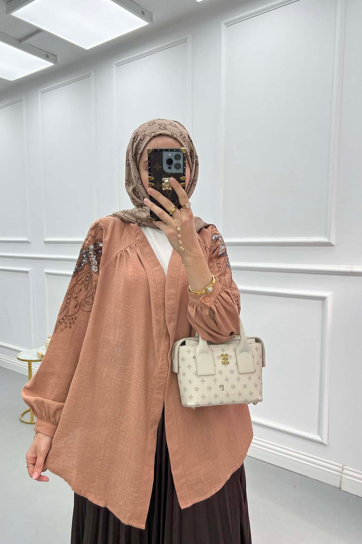 Arkası Nakışlı Pullu Kimono Camel