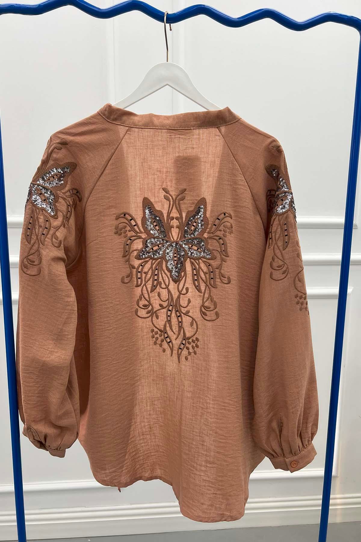 Arkası Nakışlı Pullu Kimono Camel