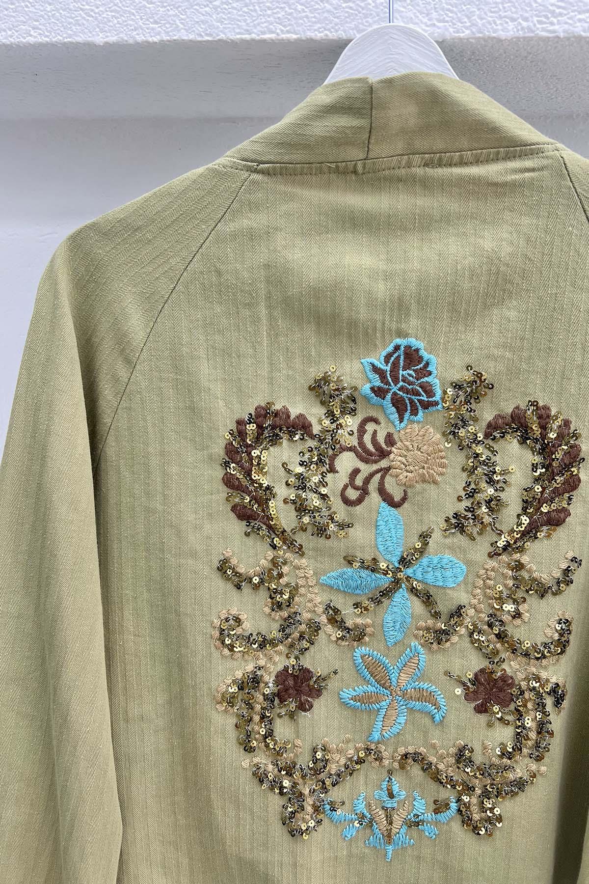 Arkası Pul İşlemeli Kimono Haki
