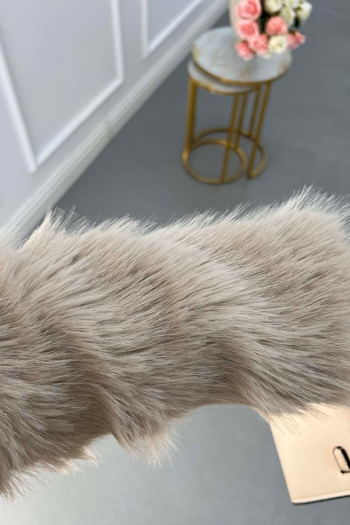 Astarlı Deri Kuşaklı Peluş Ceket Bej