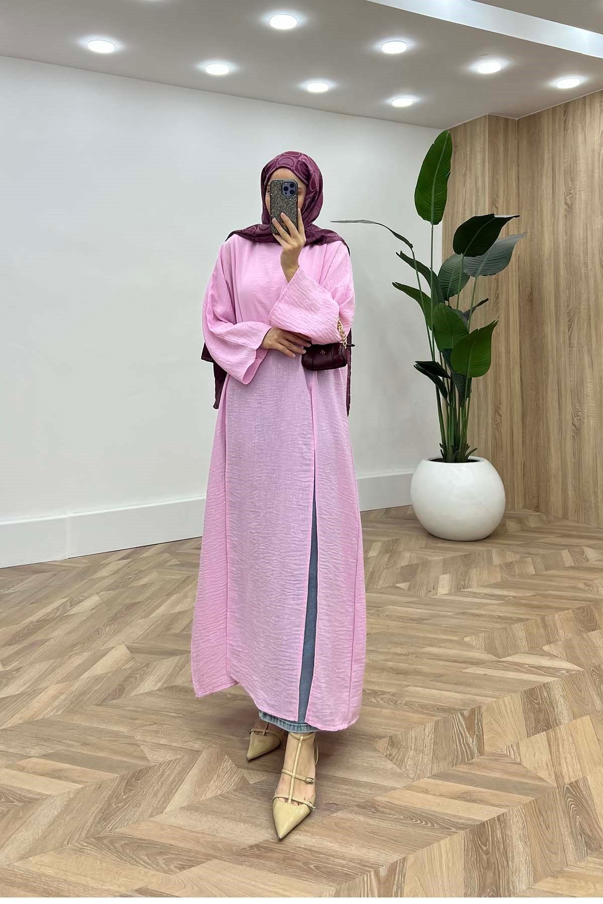 Aura Yırtmaç Detaylı Dik Yaka Müslin Elbise Pembe