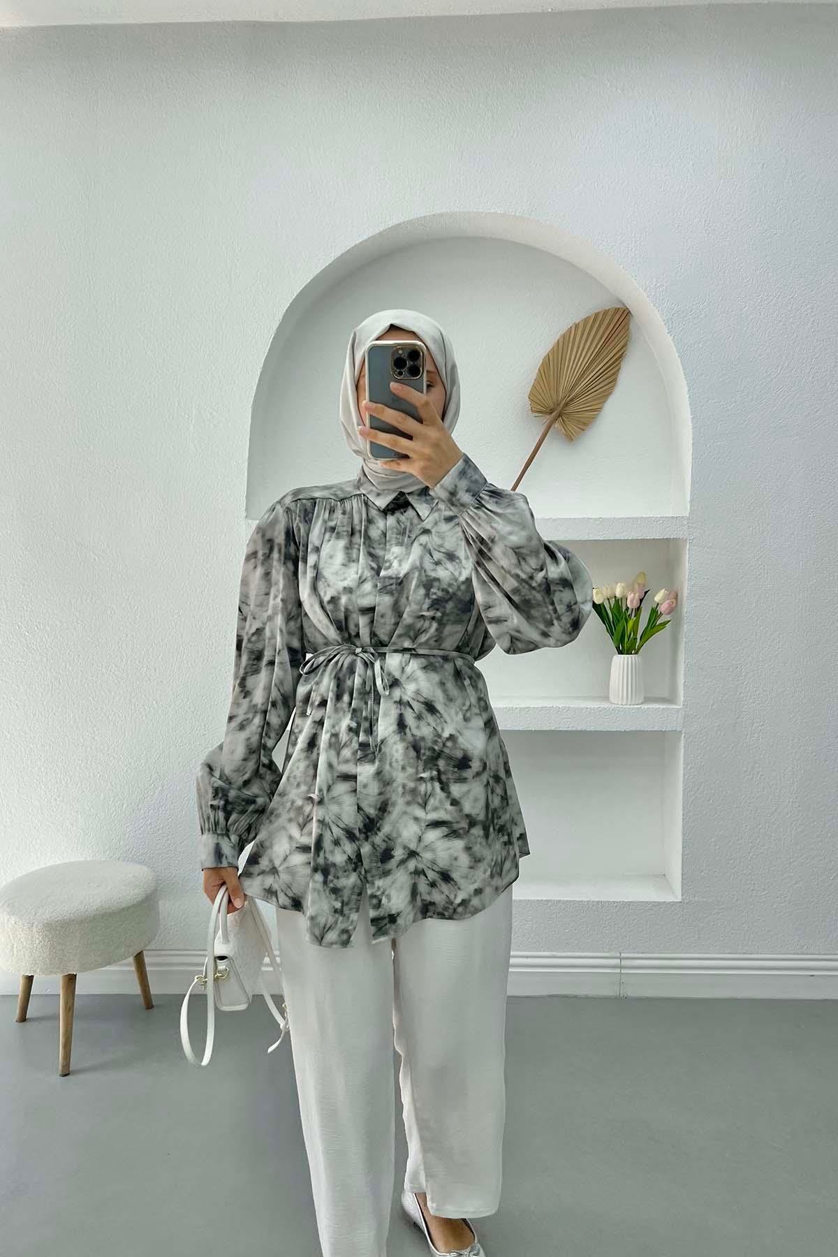 Batik Desen Parlak Bluz Gri