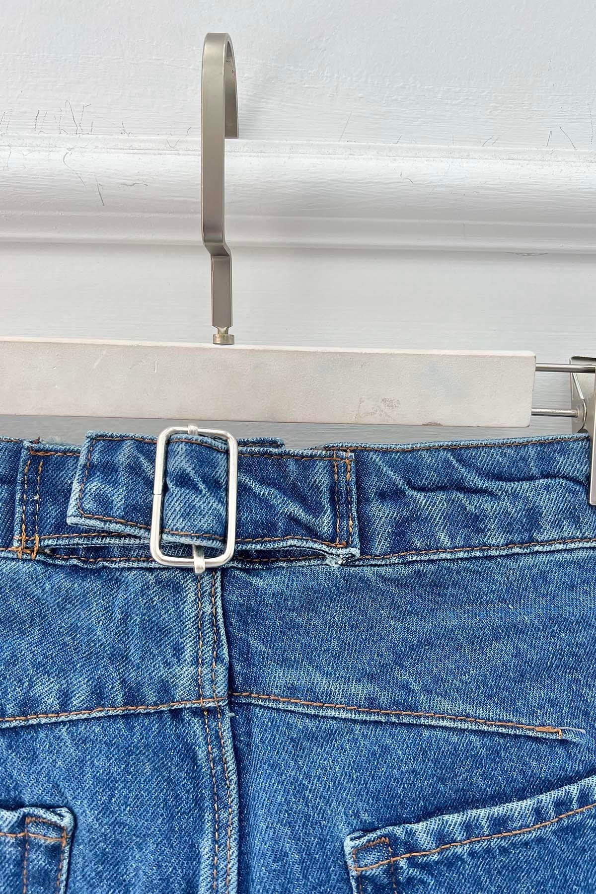 Bel Detaylı Kot Pantolon Mavi