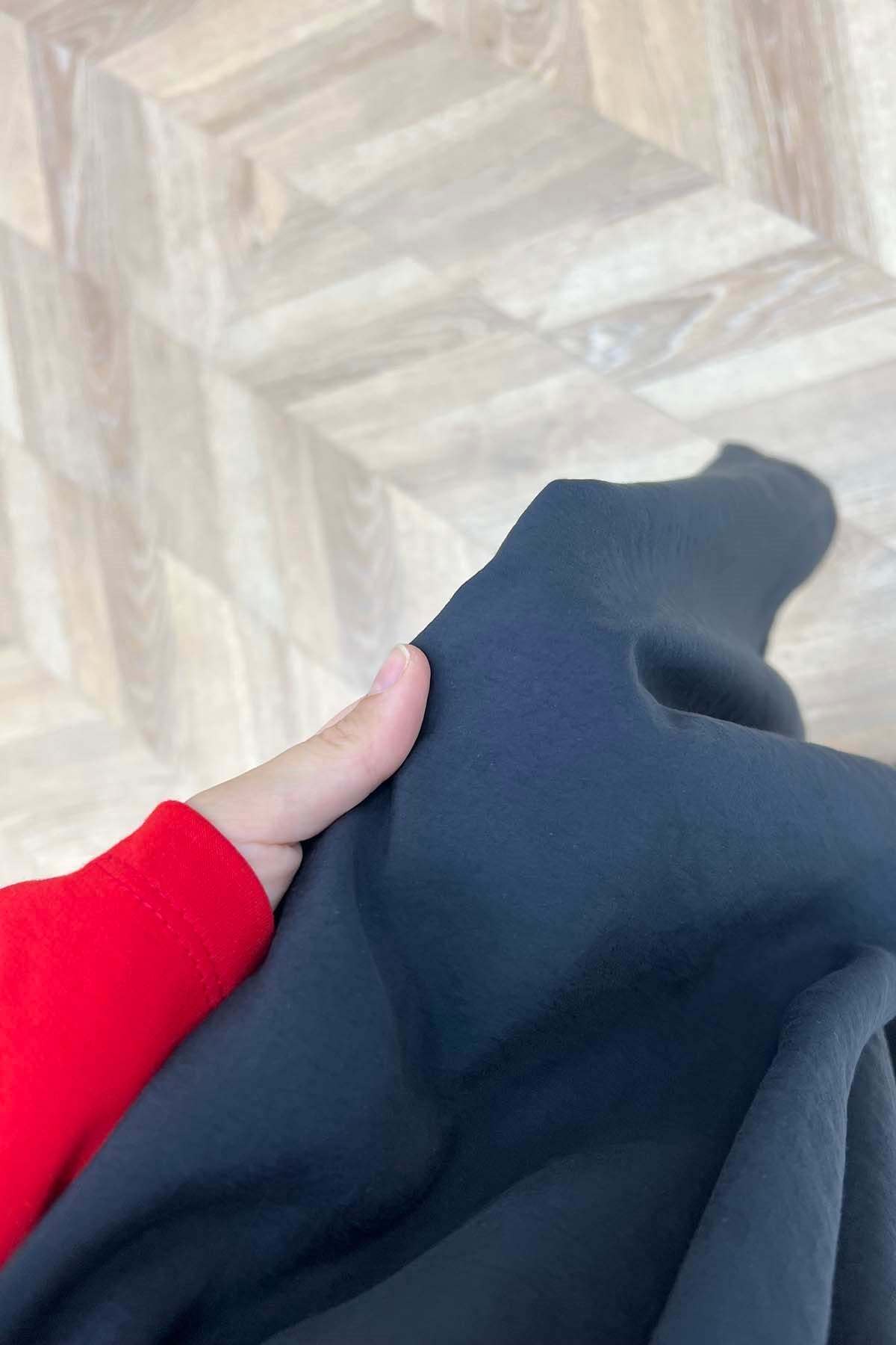 Bel Lastikli Dökümlü Modal Pantalon Siyah