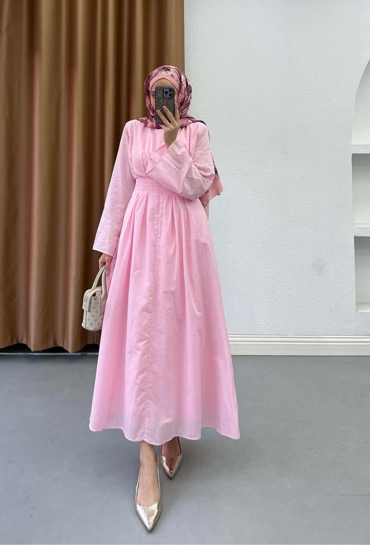 Bel Vurgulu Pileli Maksi Elbise Pembe