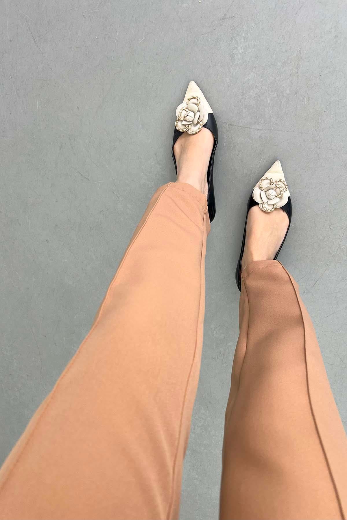 Beli Lastikli Çımalı Pantolon Camel