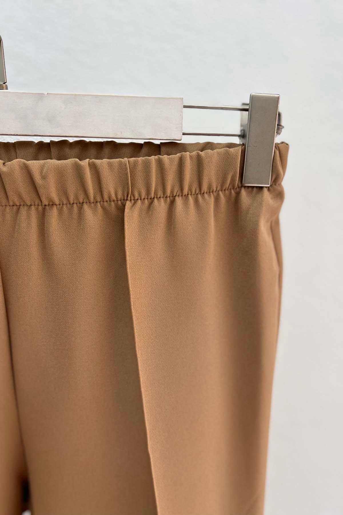 Beli Lastikli Çımalı Pantolon Camel
