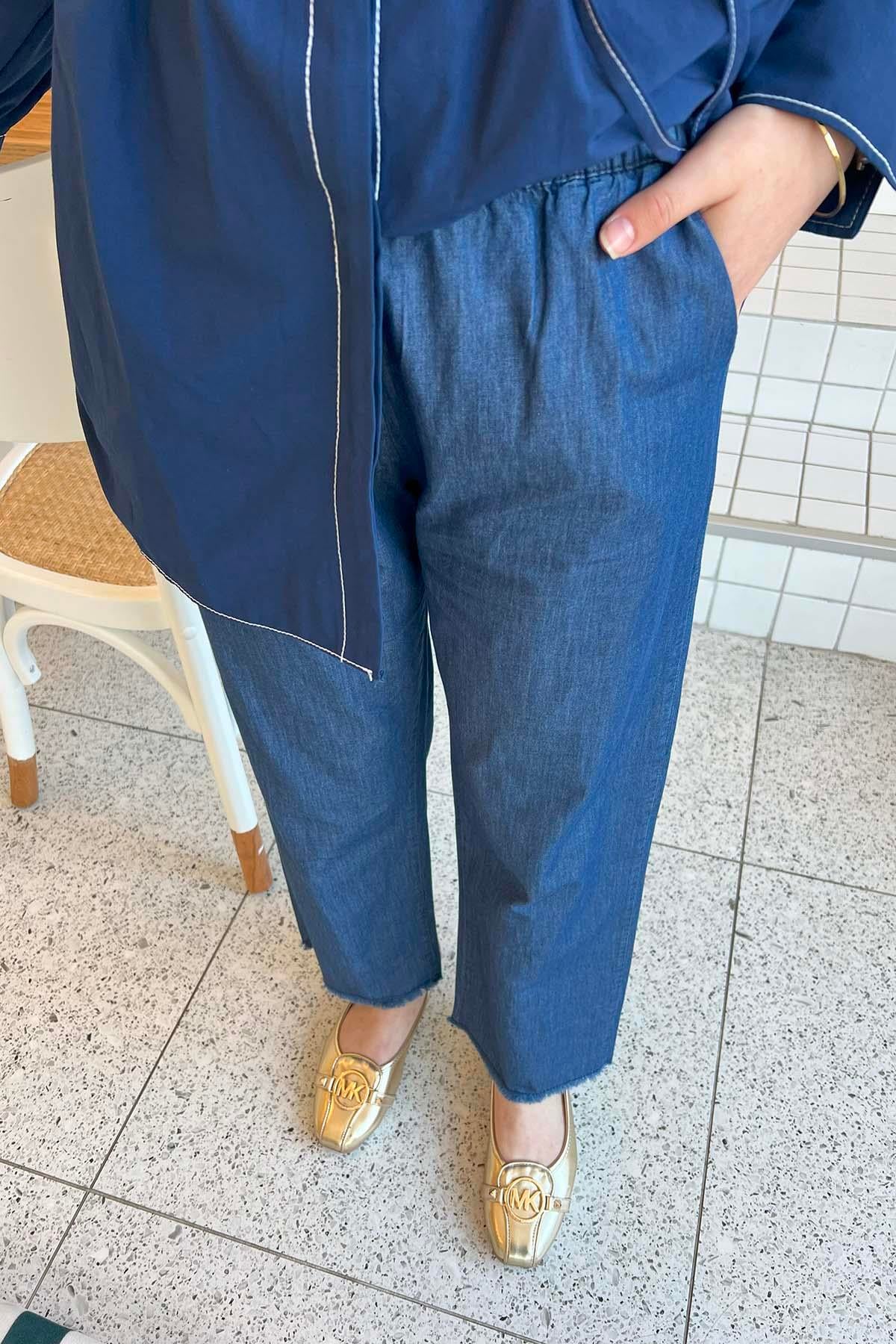 Beli Lastikli Paça Detaylı Kot Pantolon Lacivert