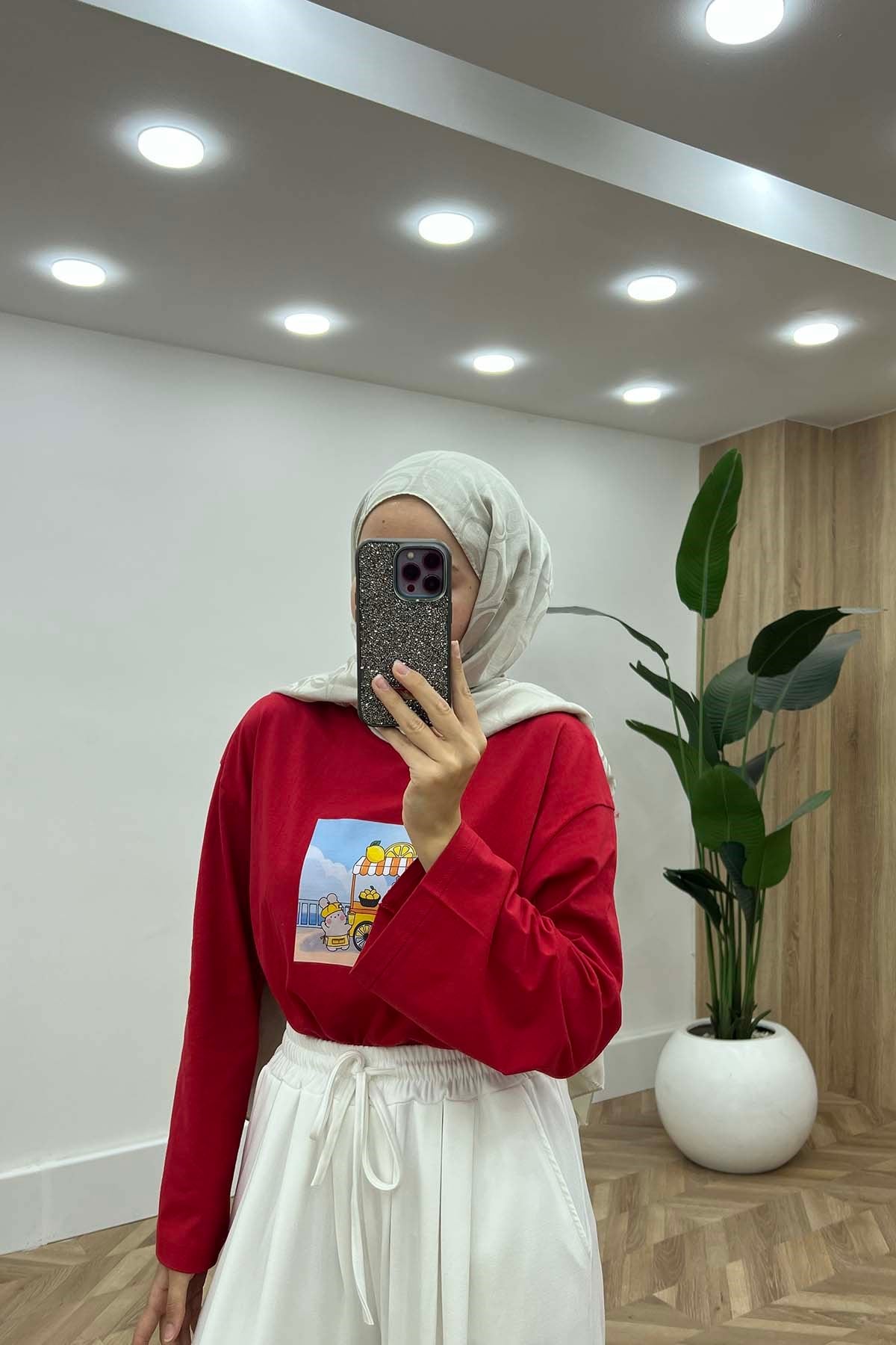Beli Lastikli Rahat Kalıp Oysh Pantalon Beyaz