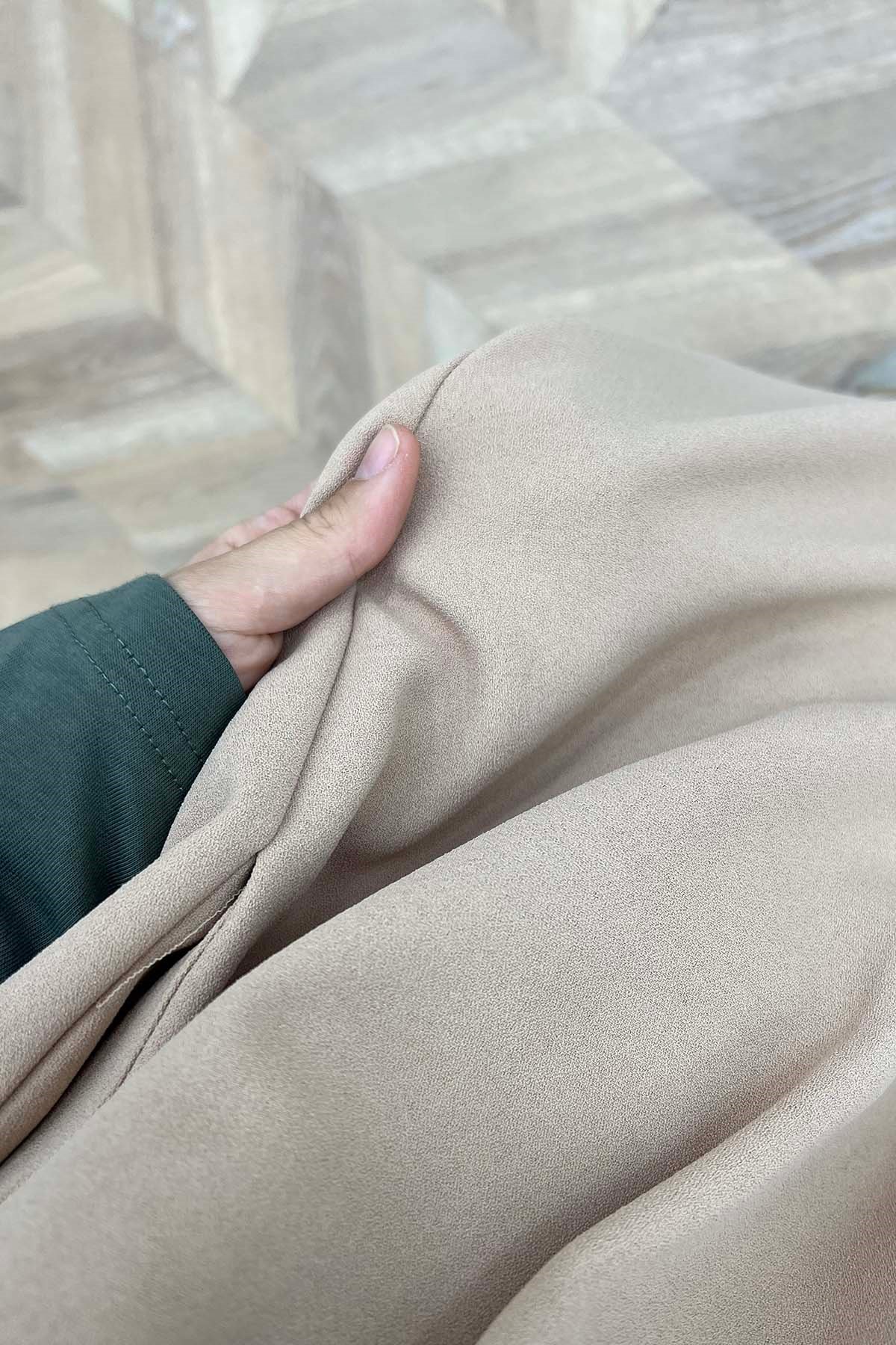 Beli Lastikli Rahat Kalıp Pantalon Krem
