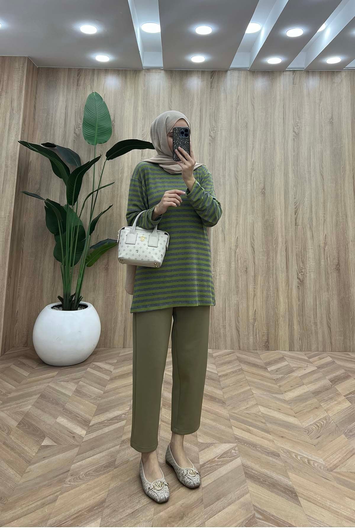 Bisiklet Yaka Çizgili Penye Sweatshirt Açık Yeşil