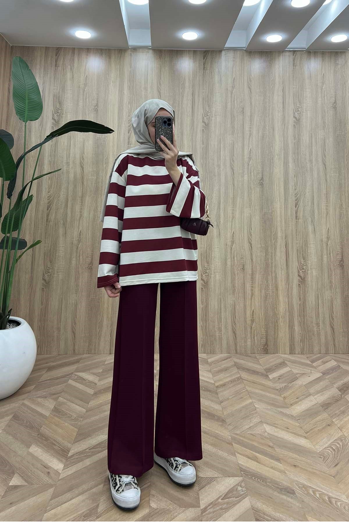 Bisiklet Yaka Çizgili Sweatshirt Kırmızı