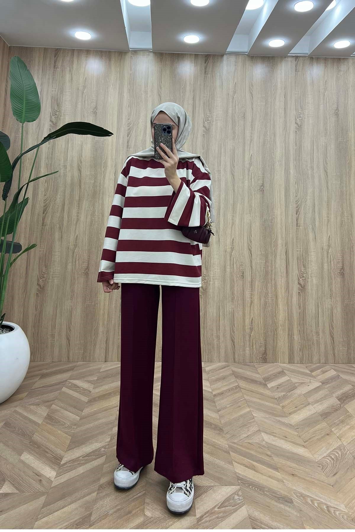 Bisiklet Yaka Çizgili Sweatshirt Kırmızı