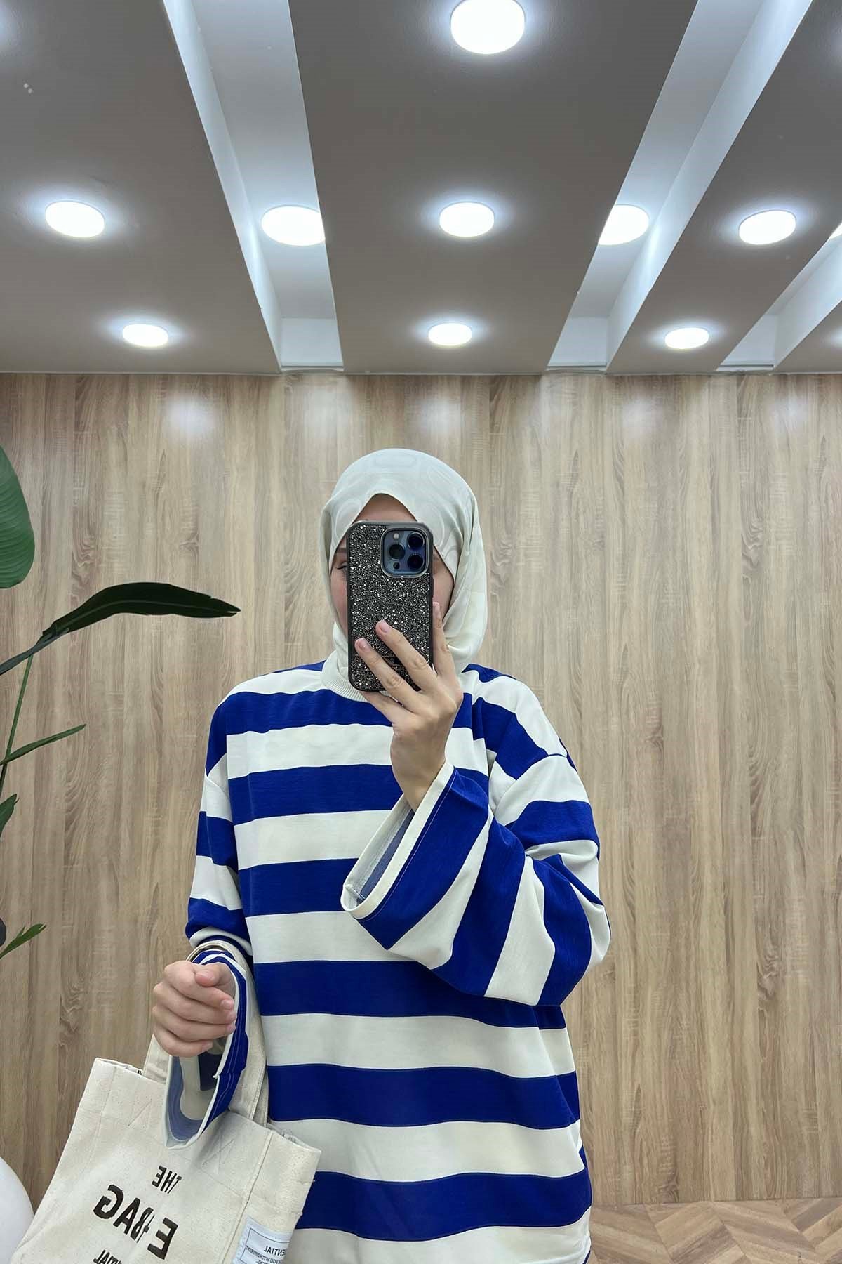 Bisiklet Yaka Çizgili Sweatshirt Mavi