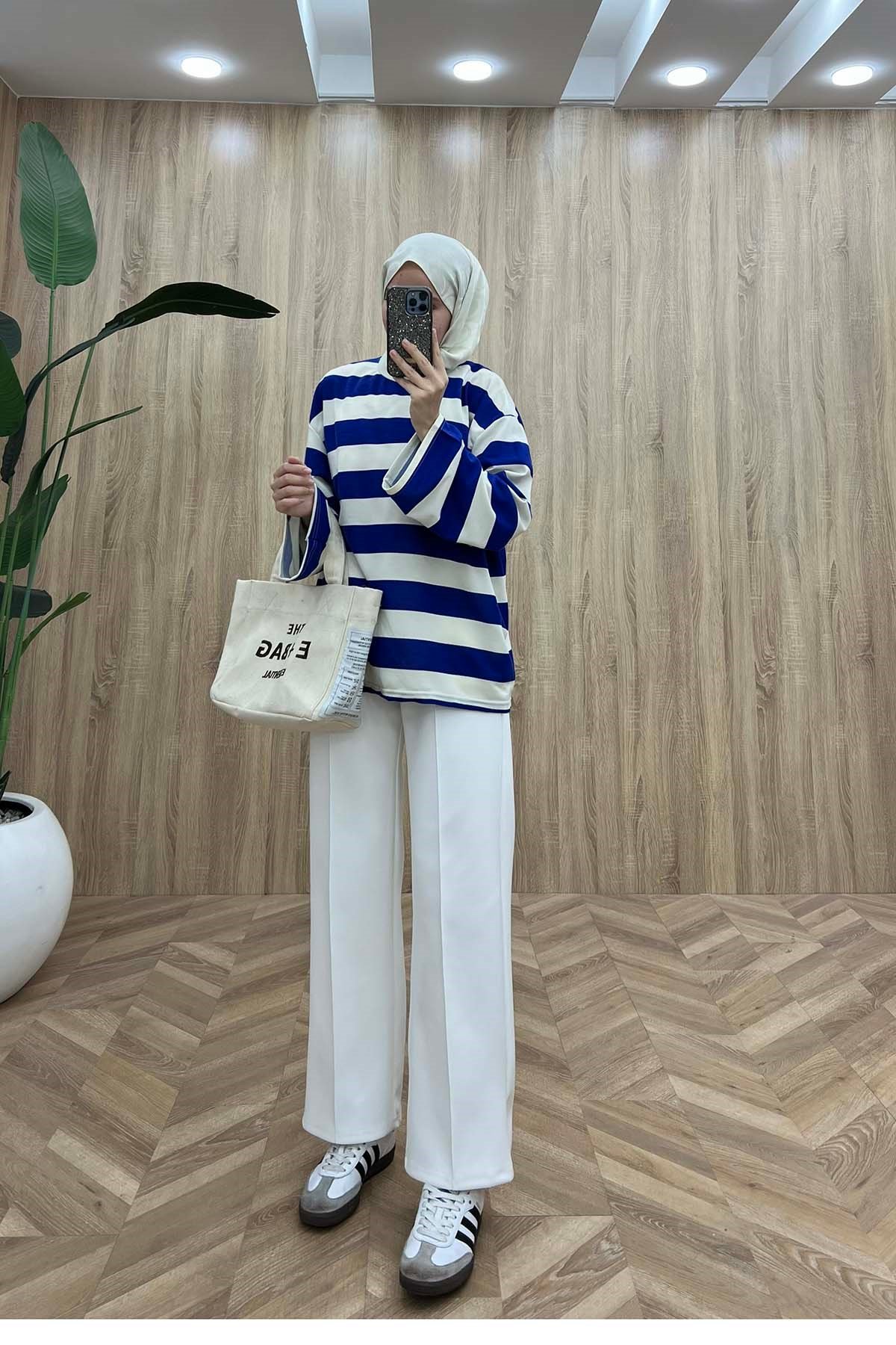 Bisiklet Yaka Çizgili Sweatshirt Mavi