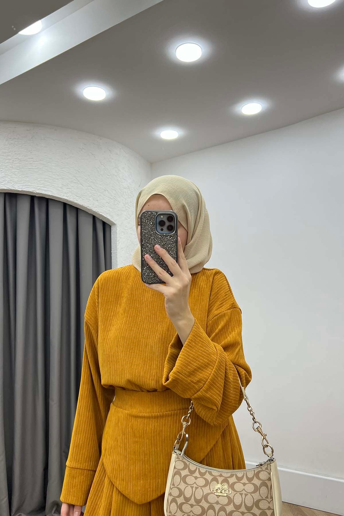 Bisiklet Yaka Kadife Günlük Takım Amber