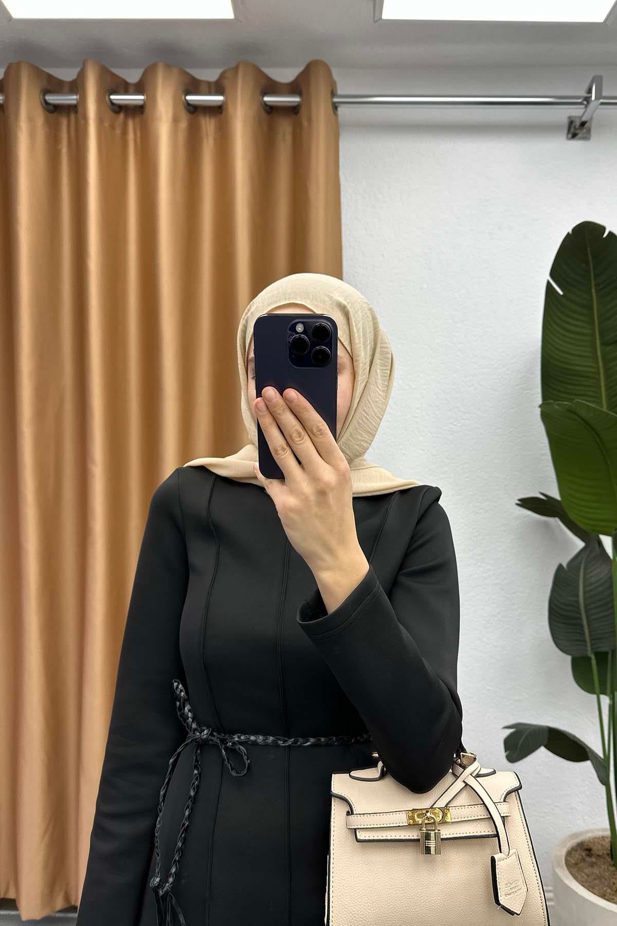 Biyeli Kuşaklı Scuba Elbise Siyah