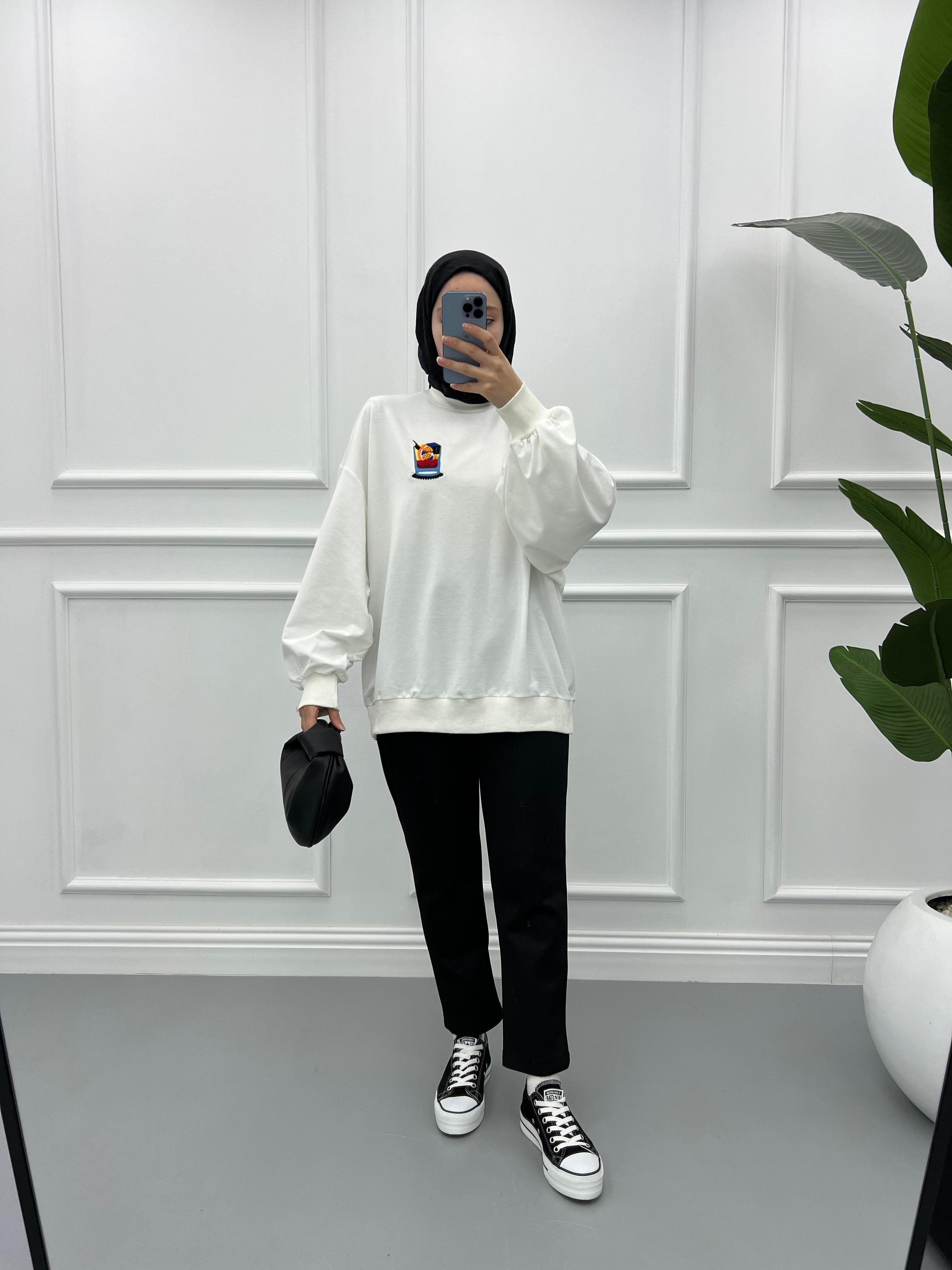 Boncuklu Sweatshirt Ekru