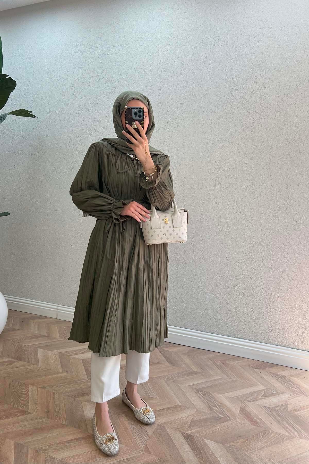 Boyun ve Kol Fırfırlı Pilise Detaytlı Tunik Haki