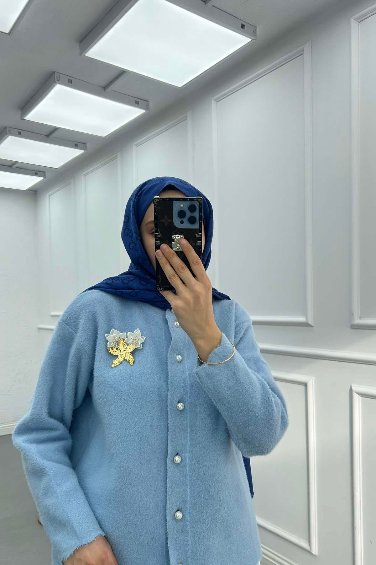 Broş Detaylı Angora Hırka Bebe Mavi