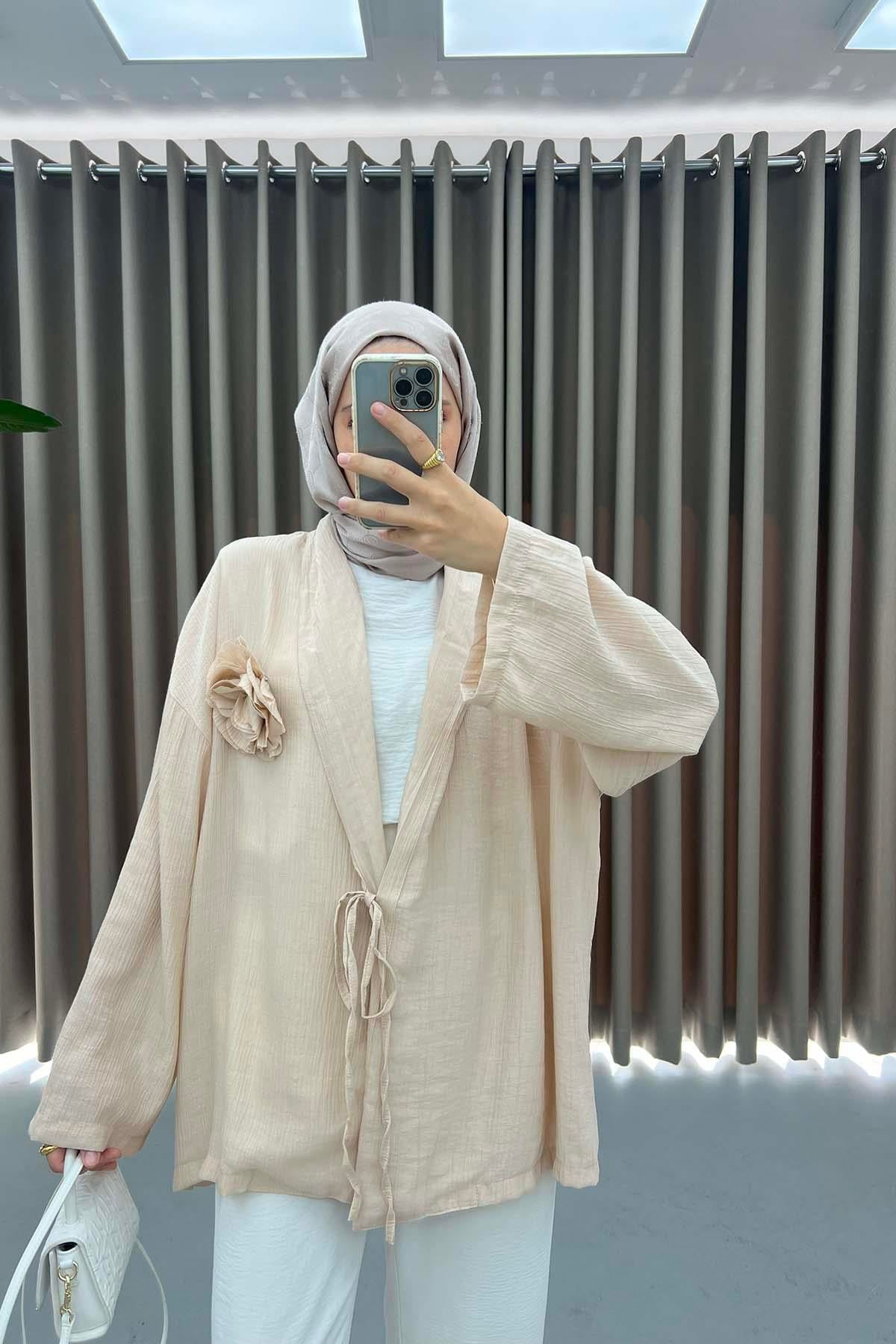 Broşlu Bağlamalı Kimono Bej