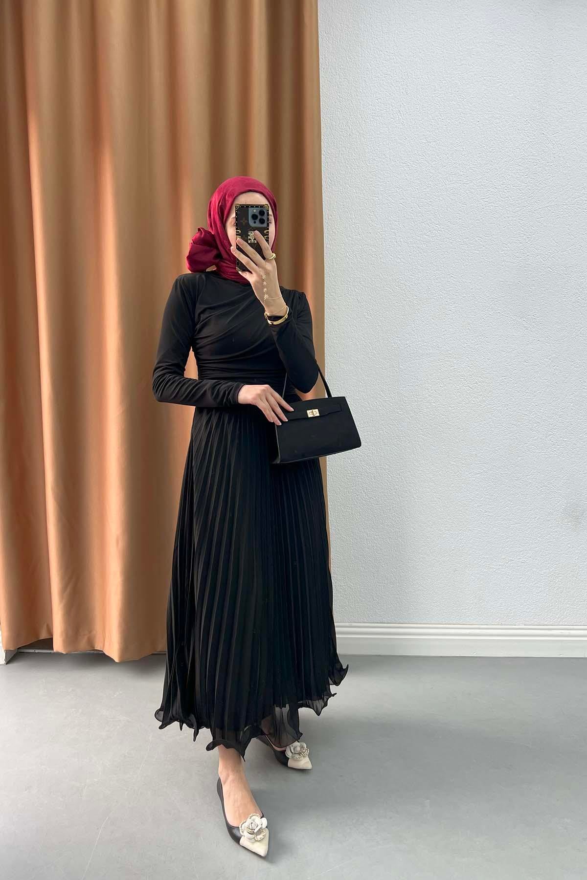 Büzgü Detaylı Bluz Siyah