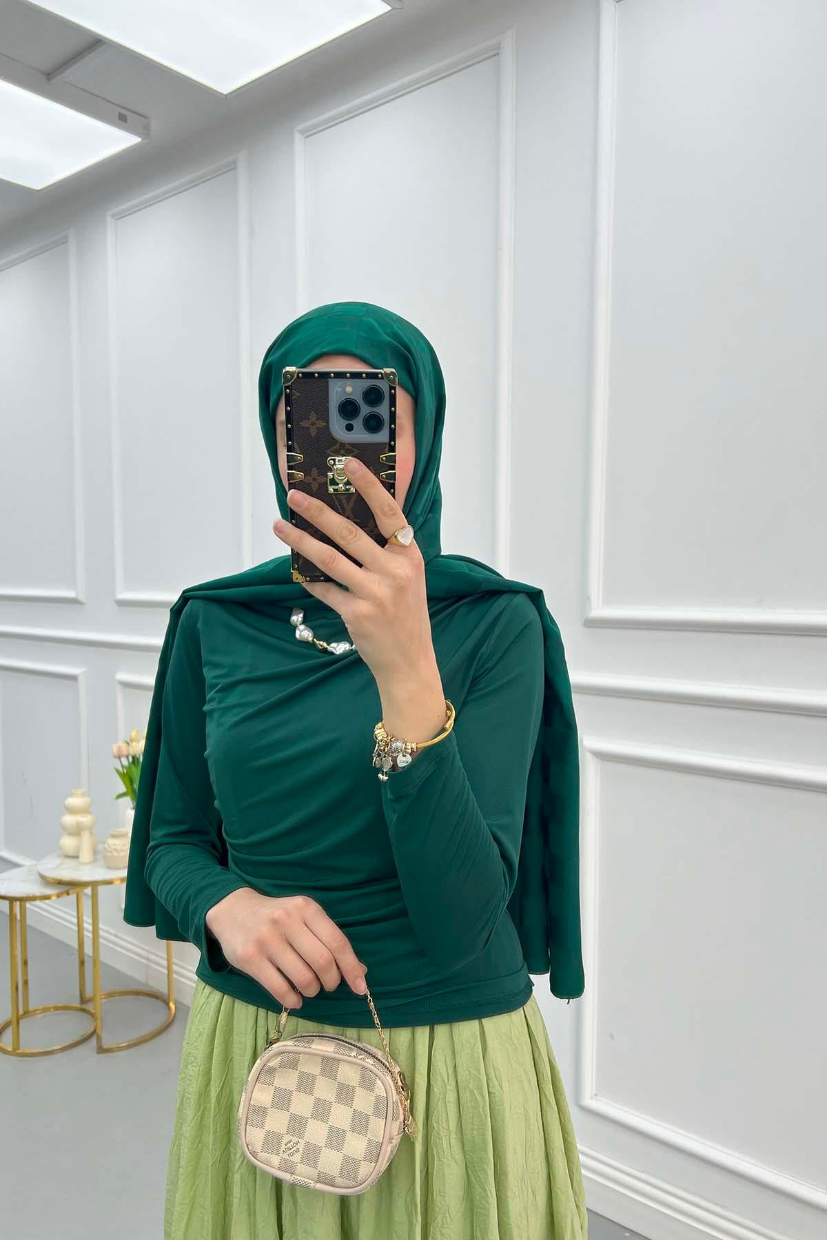 Büzgü Detaylı Bluz Zümrüt Yeşili