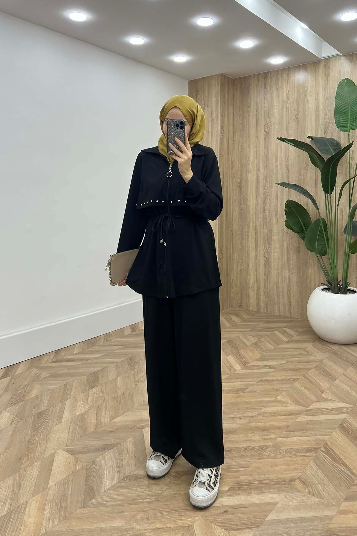 Çakım Detaylı Bel Büzgülü Günlük Takım Siyah