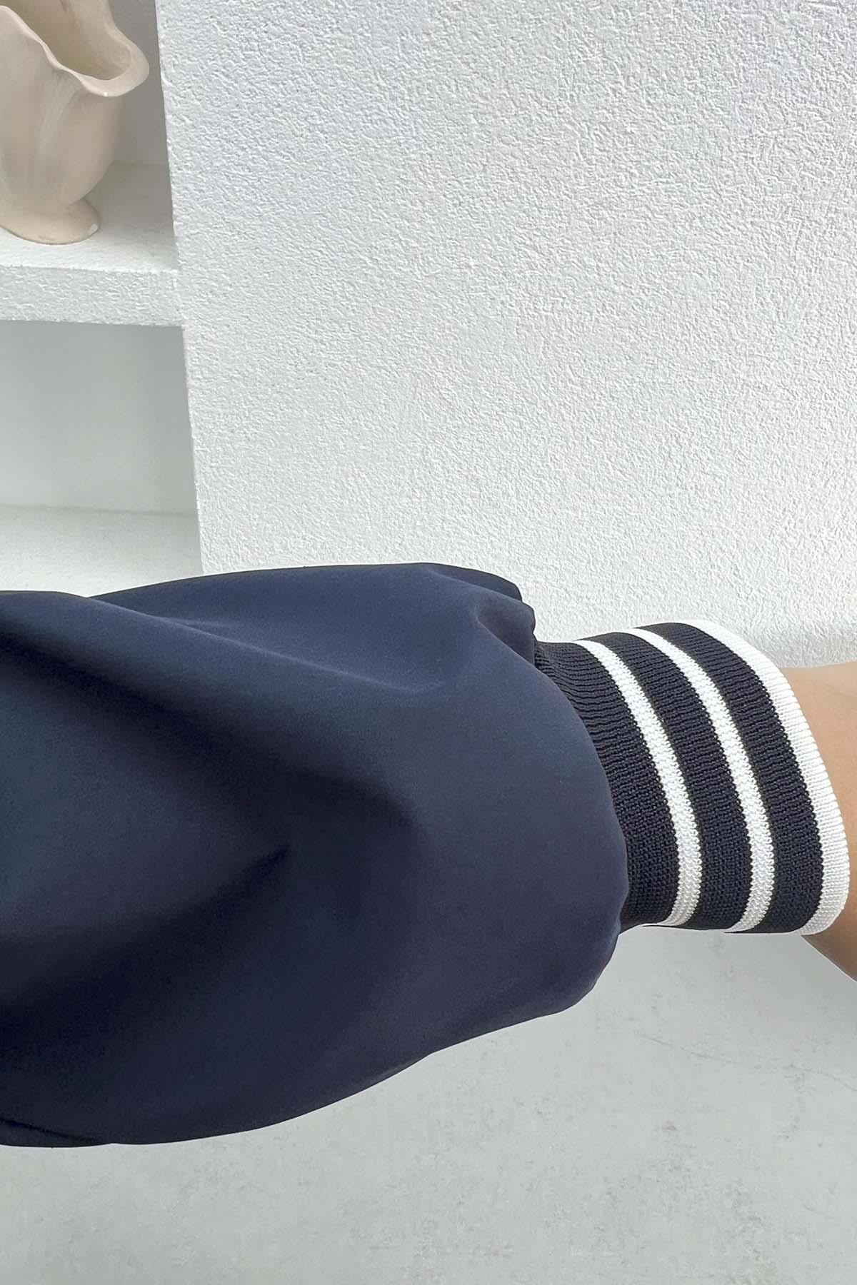 Cepli Çizgi Detaylı Trençkot Lacivert