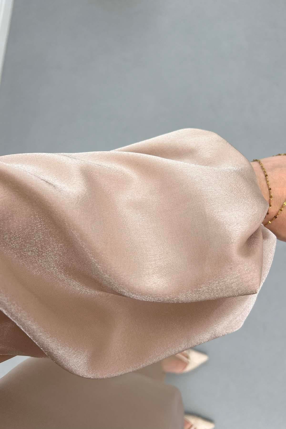 Çiçek Broşlu Pantalonlu Jakar Takım Bej