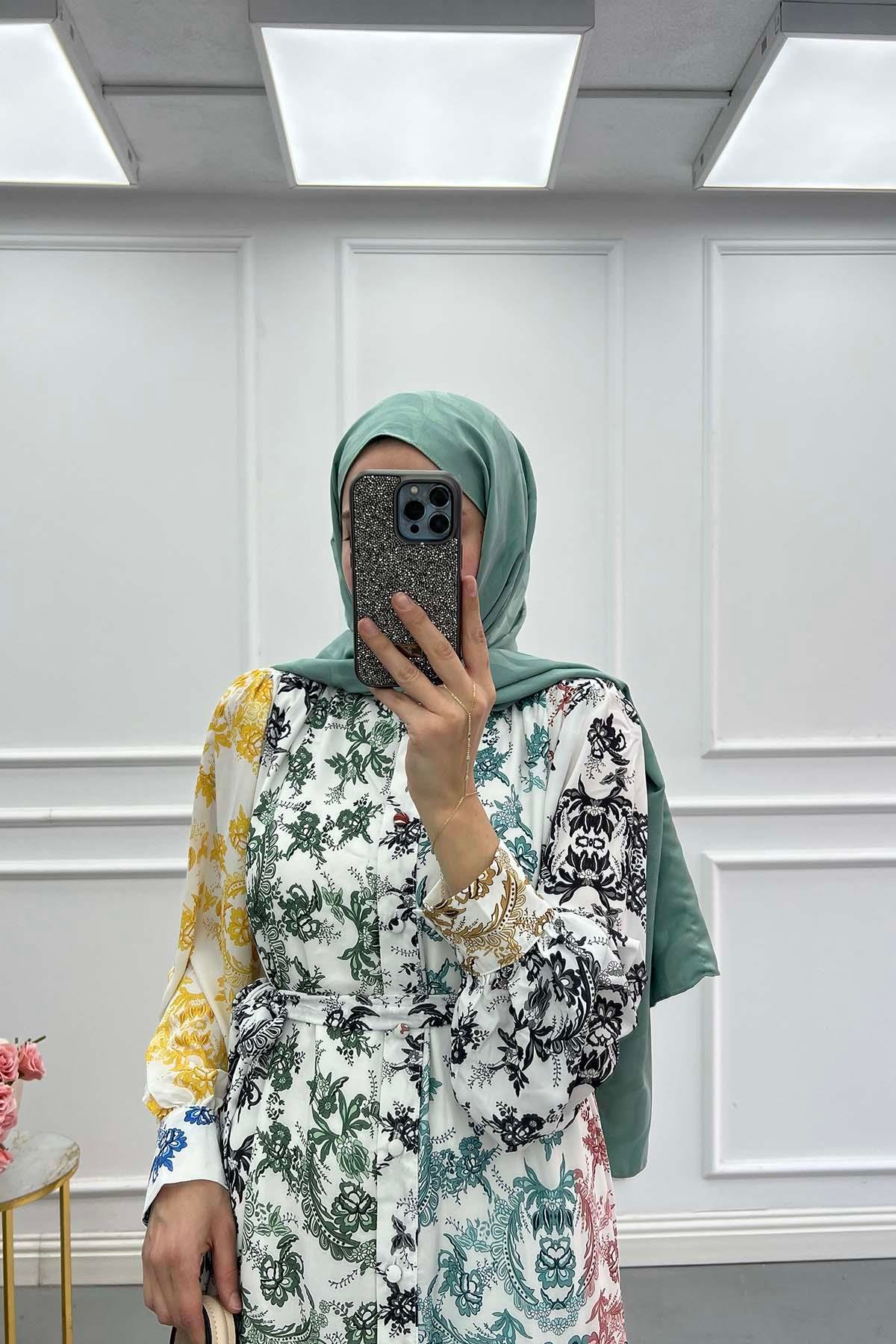 Çiçek Desenli Patchwork Elbise Siyah
