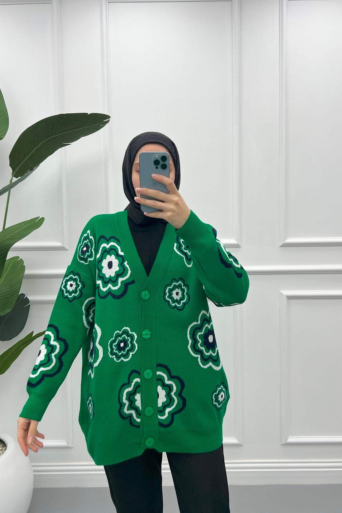 Çiçek Desenli Triko Hırka Koyu Yeşil