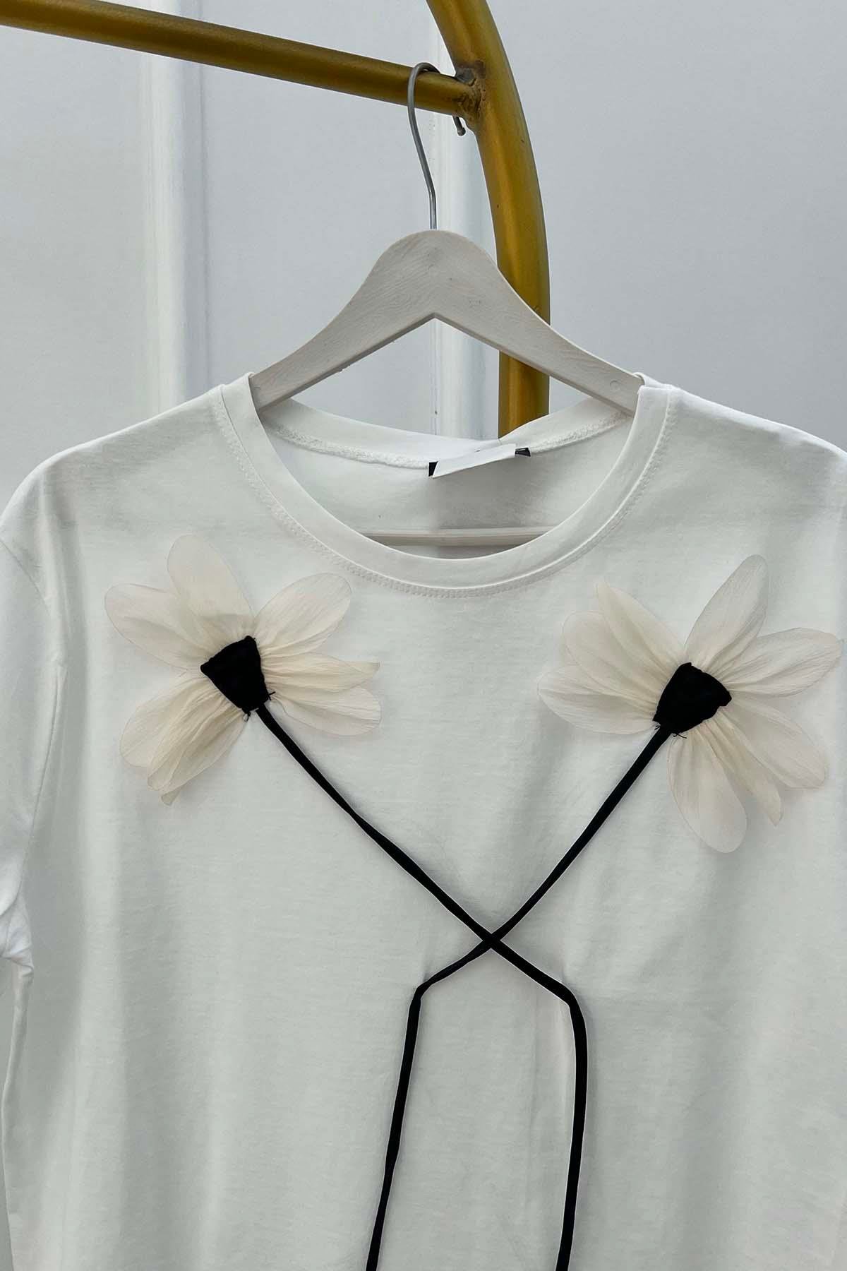 Çiçek Motifli Tshirt Beyaz